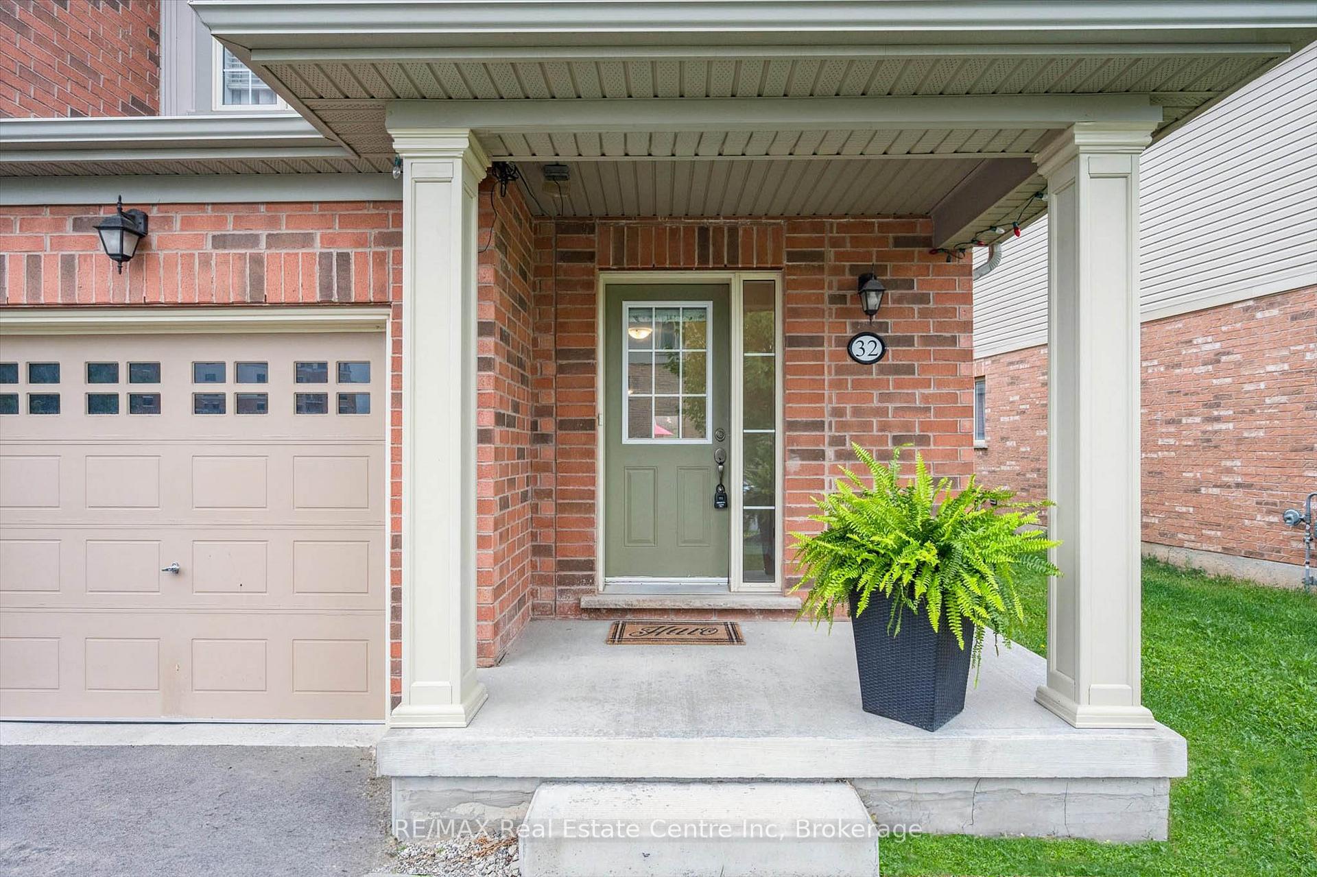 Photo 2 of 32 Skinner Drive, Guelph, Grange Road — HOMEH