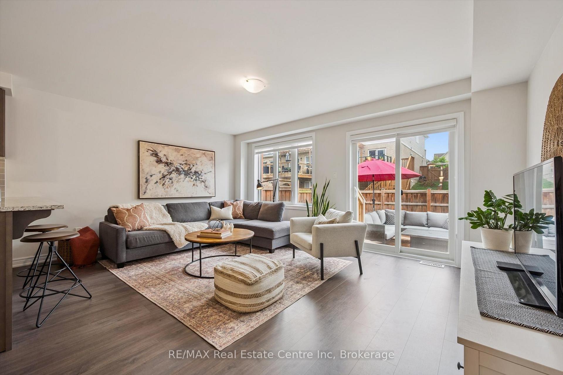 Photo 4 of 32 Skinner Drive, Guelph, Grange Road — HOMEH