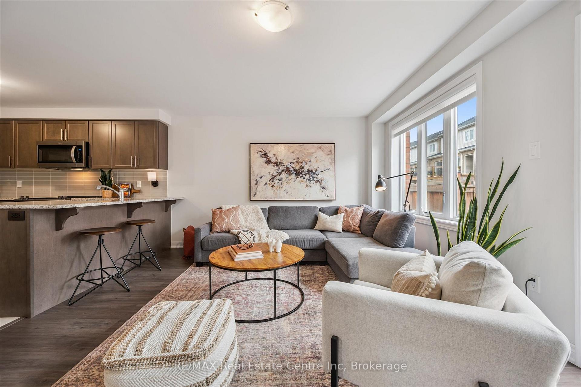 Photo 5 of 32 Skinner Drive, Guelph, Grange Road — HOMEH