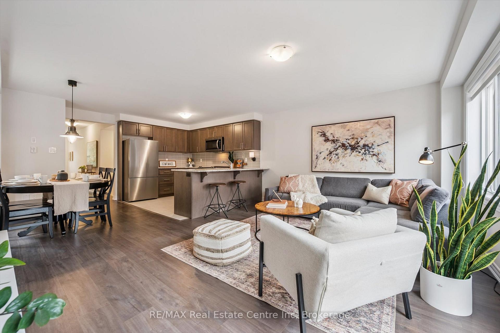 Photo 7 of 32 Skinner Drive, Guelph, Grange Road — HOMEH