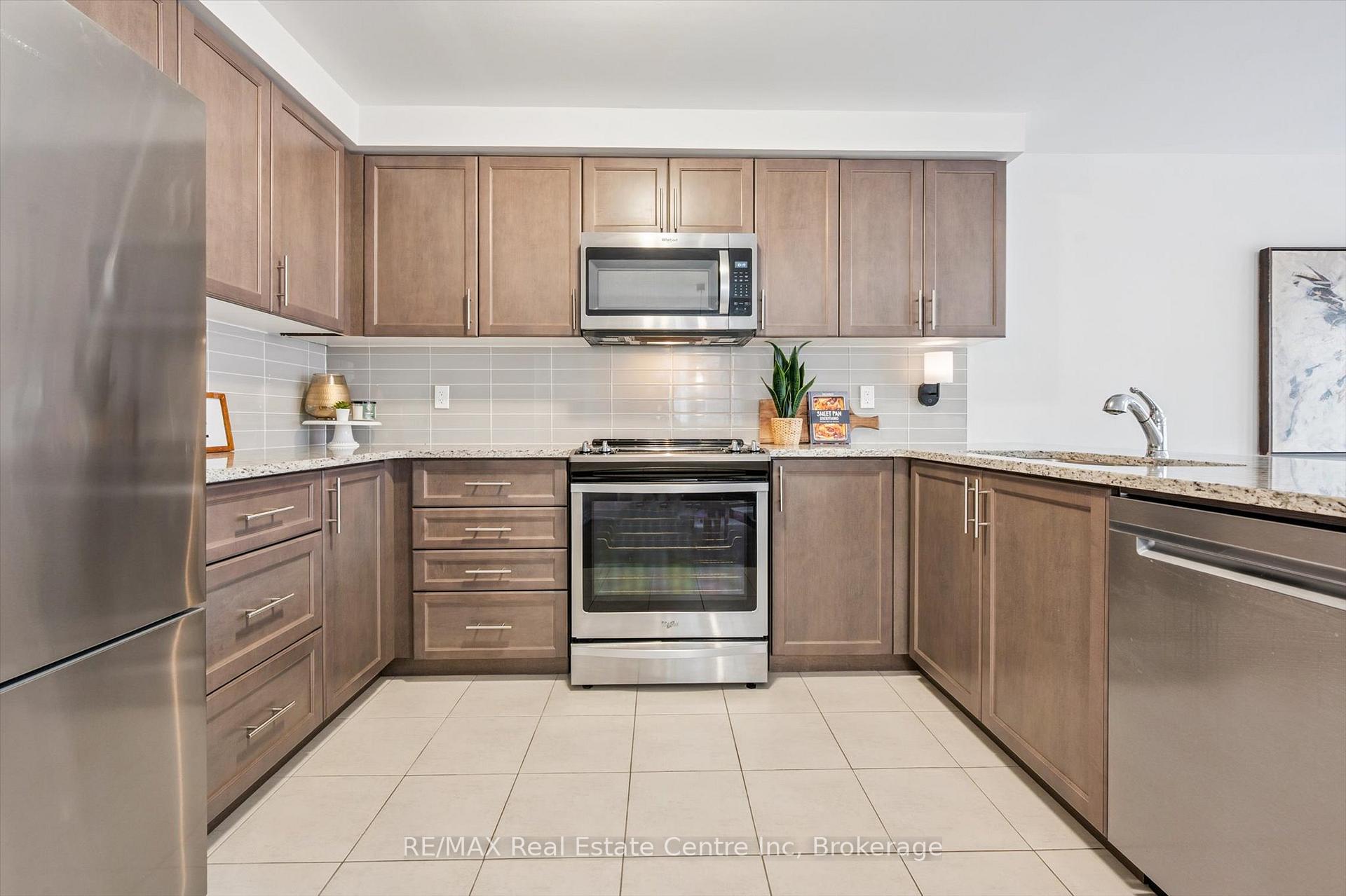 Photo 12 of 32 Skinner Drive, Guelph, Grange Road — HOMEH