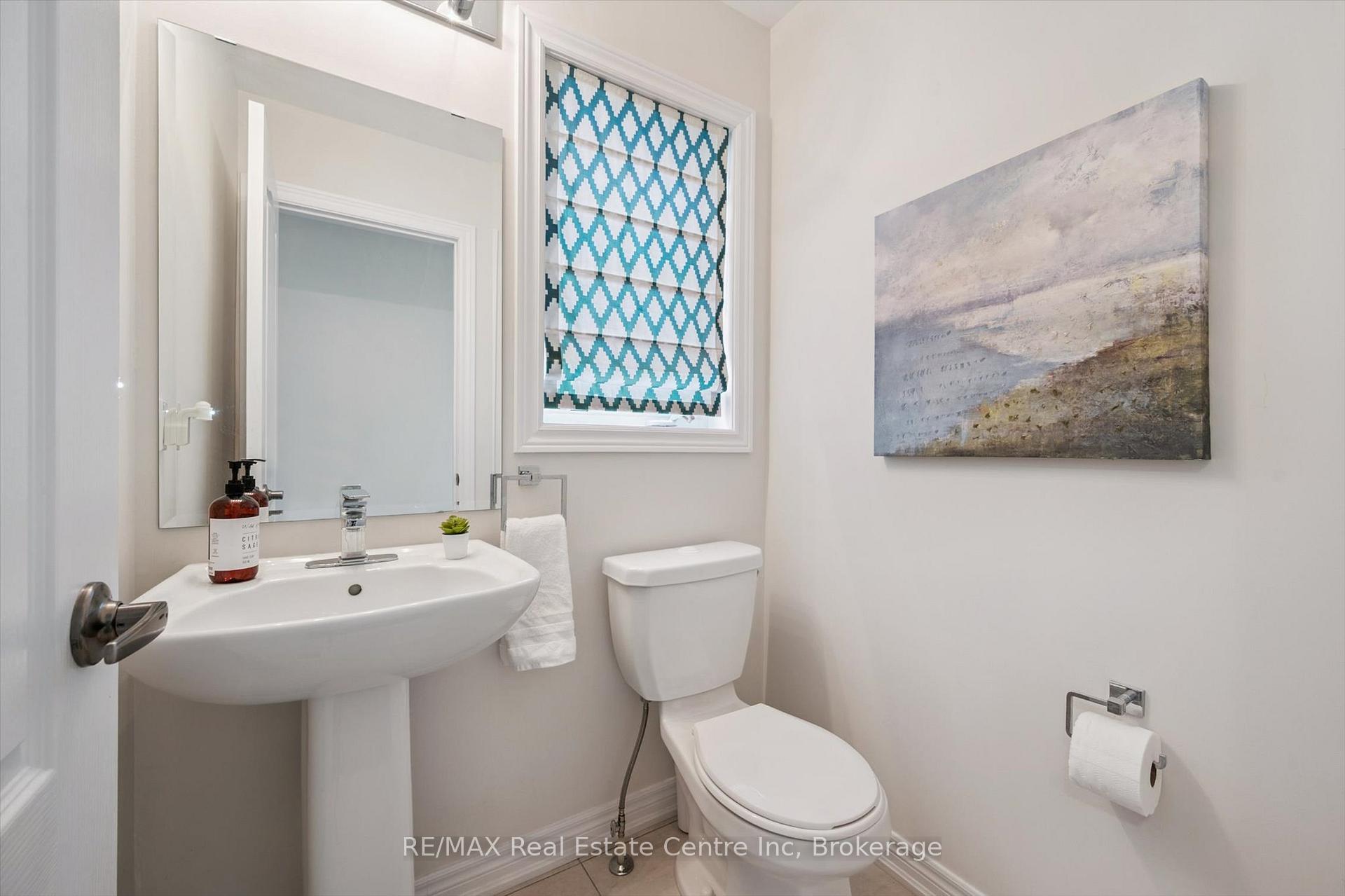 Photo 14 of 32 Skinner Drive, Guelph, Grange Road — HOMEH