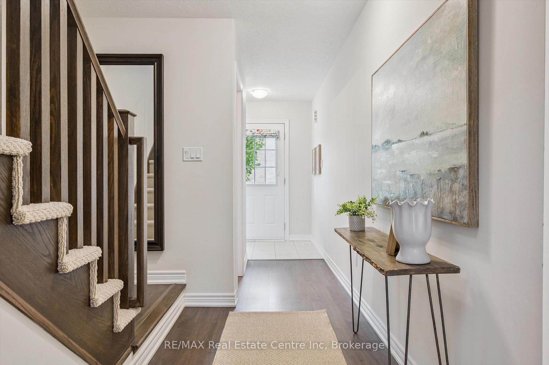 Photo 15 of 32 Skinner Drive, Guelph, Grange Road — HOMEH