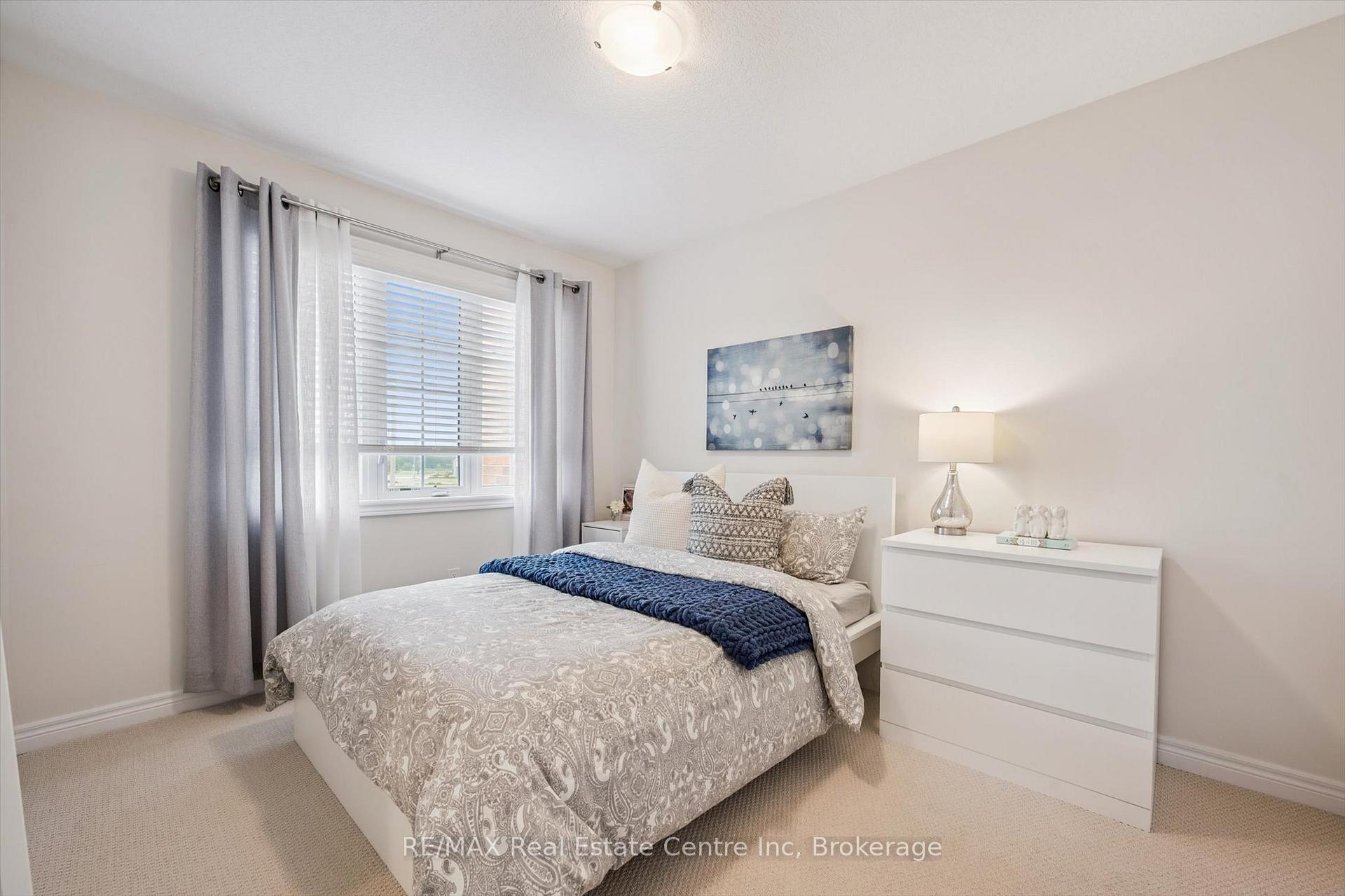 Photo 20 of 32 Skinner Drive, Guelph, Grange Road — HOMEH