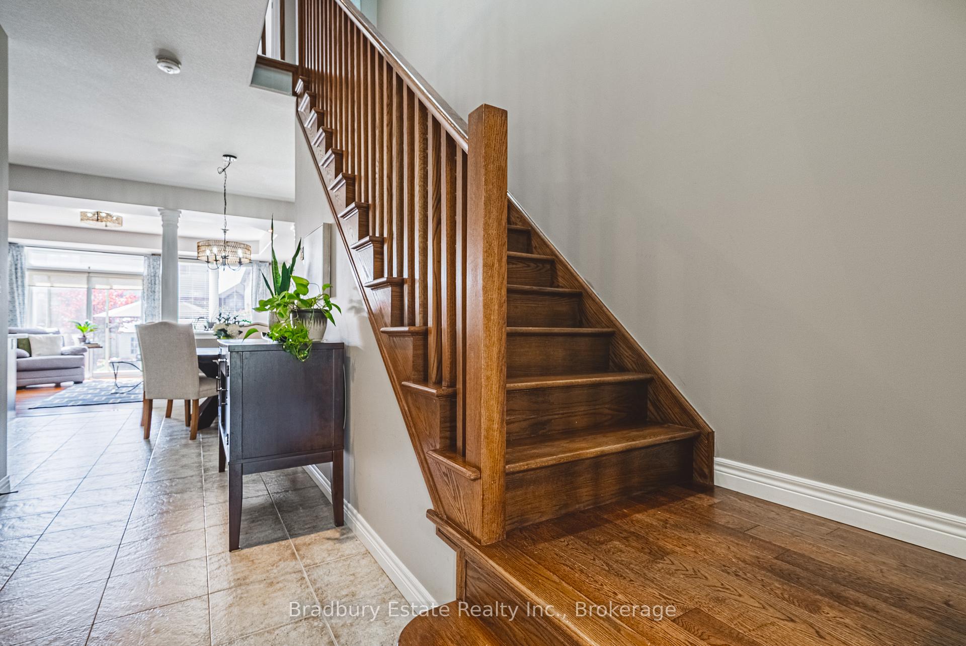 Photo 17 of 42 Fall Fair Way, Hamilton, Binbrook — HOMEH