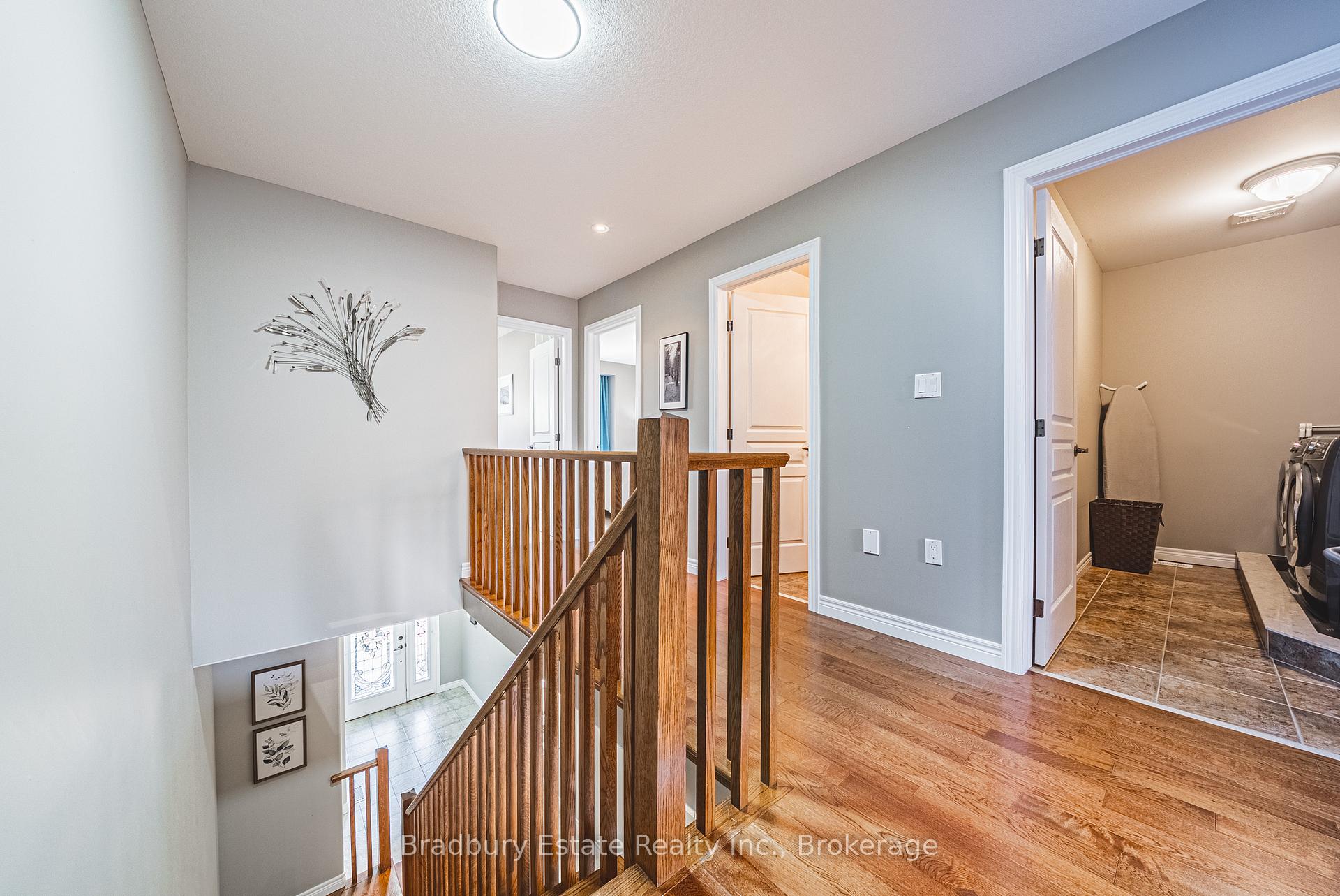 Photo 18 of 42 Fall Fair Way, Hamilton, Binbrook — HOMEH