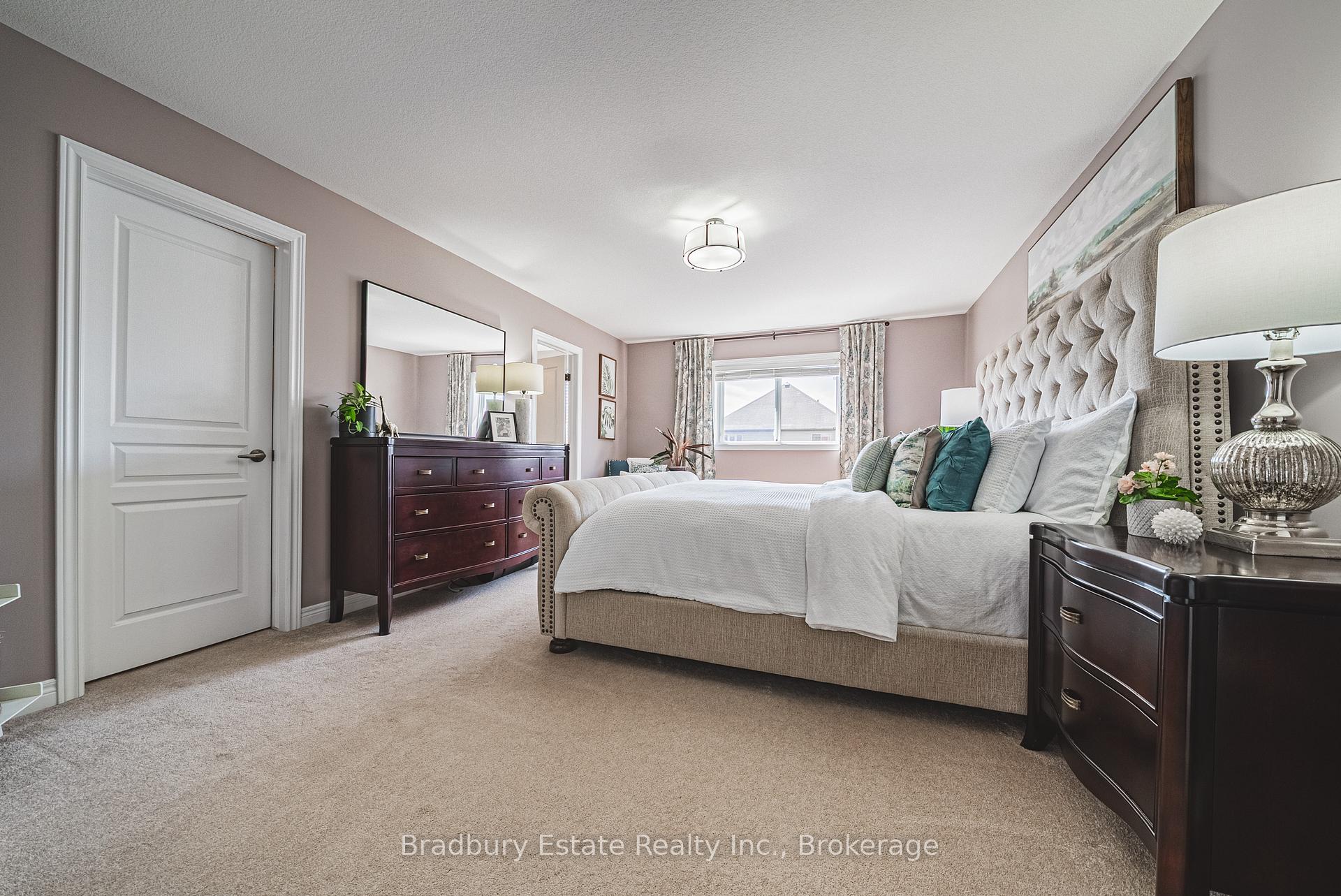 Photo 21 of 42 Fall Fair Way, Hamilton, Binbrook — HOMEH
