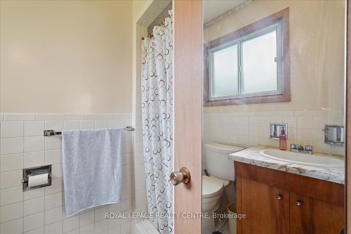 Photo 60 of 151 Redgrave Drive, Etobicoke, Willowridge-Martingrove-Richview — HOMEH