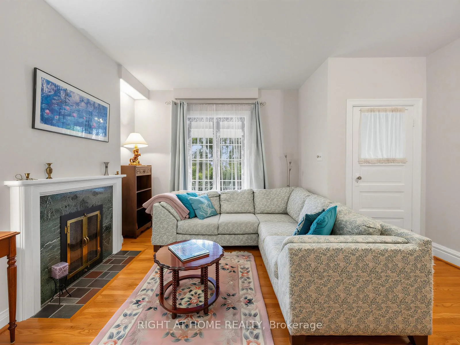 Photo 4 of 84 Shanly Street, Toronto, Dovercourt-Wallace Emerson-Junction — HOMEH