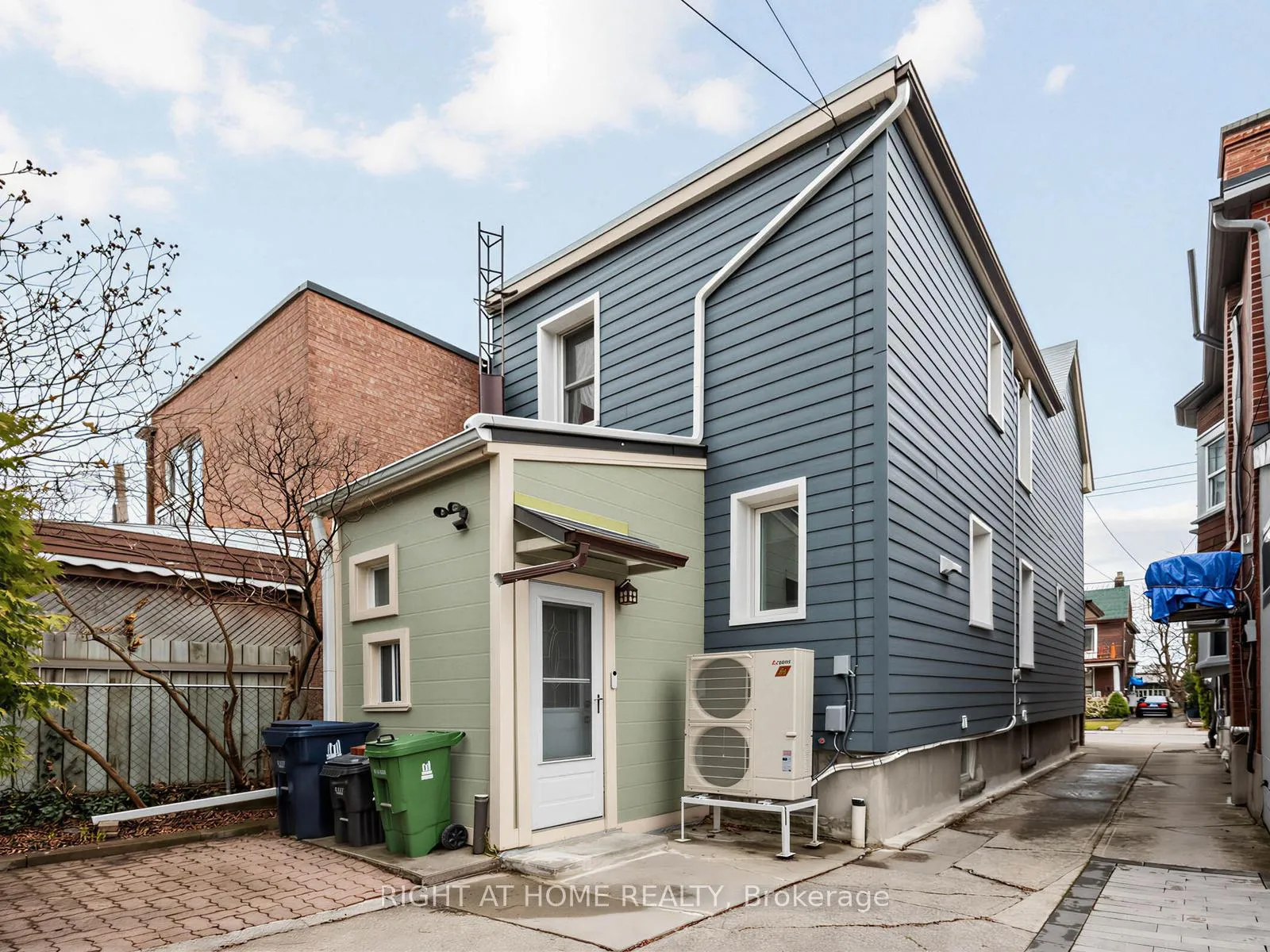 Photo 35 of 84 Shanly Street, Toronto, Dovercourt-Wallace Emerson-Junction — HOMEH