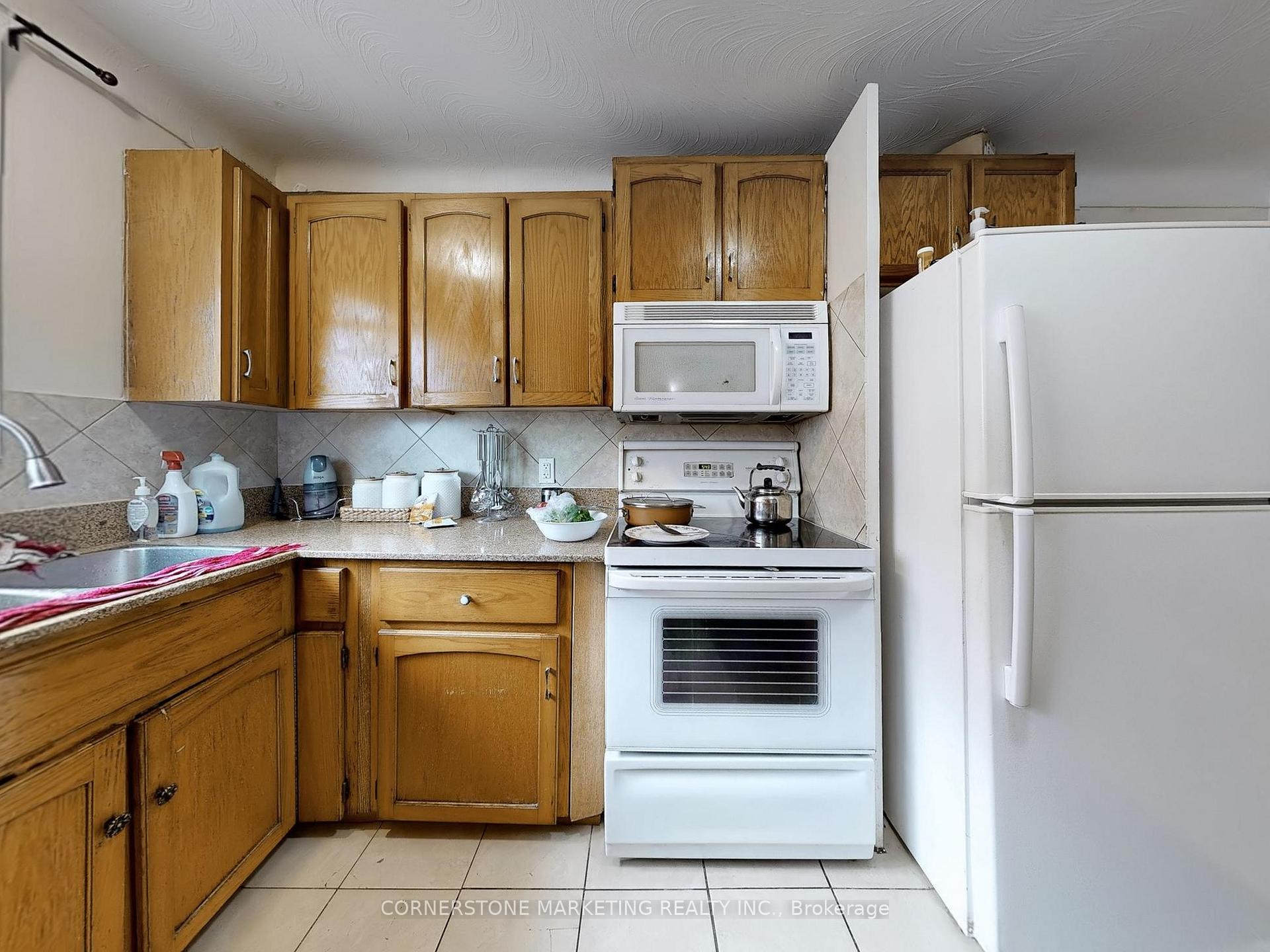 Photo 9 of 253 Mohawk Road E, Hamilton, Hill Park — HOMEH