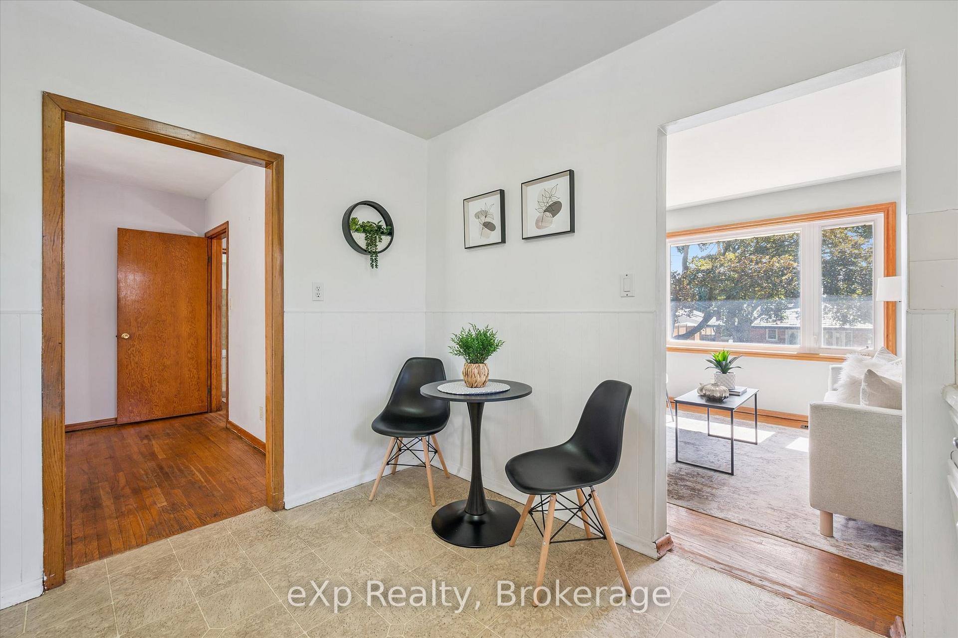 Photo 10 of 95 Ottawa Crescent, Guelph, St. George's — HOMEH