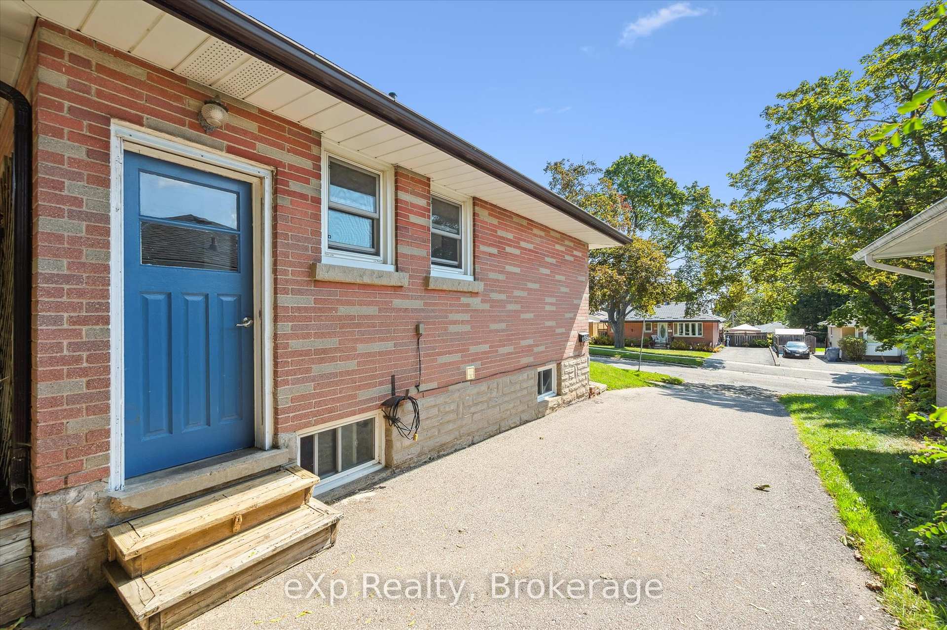 Photo 20 of 95 Ottawa Crescent, Guelph, St. George's — HOMEH