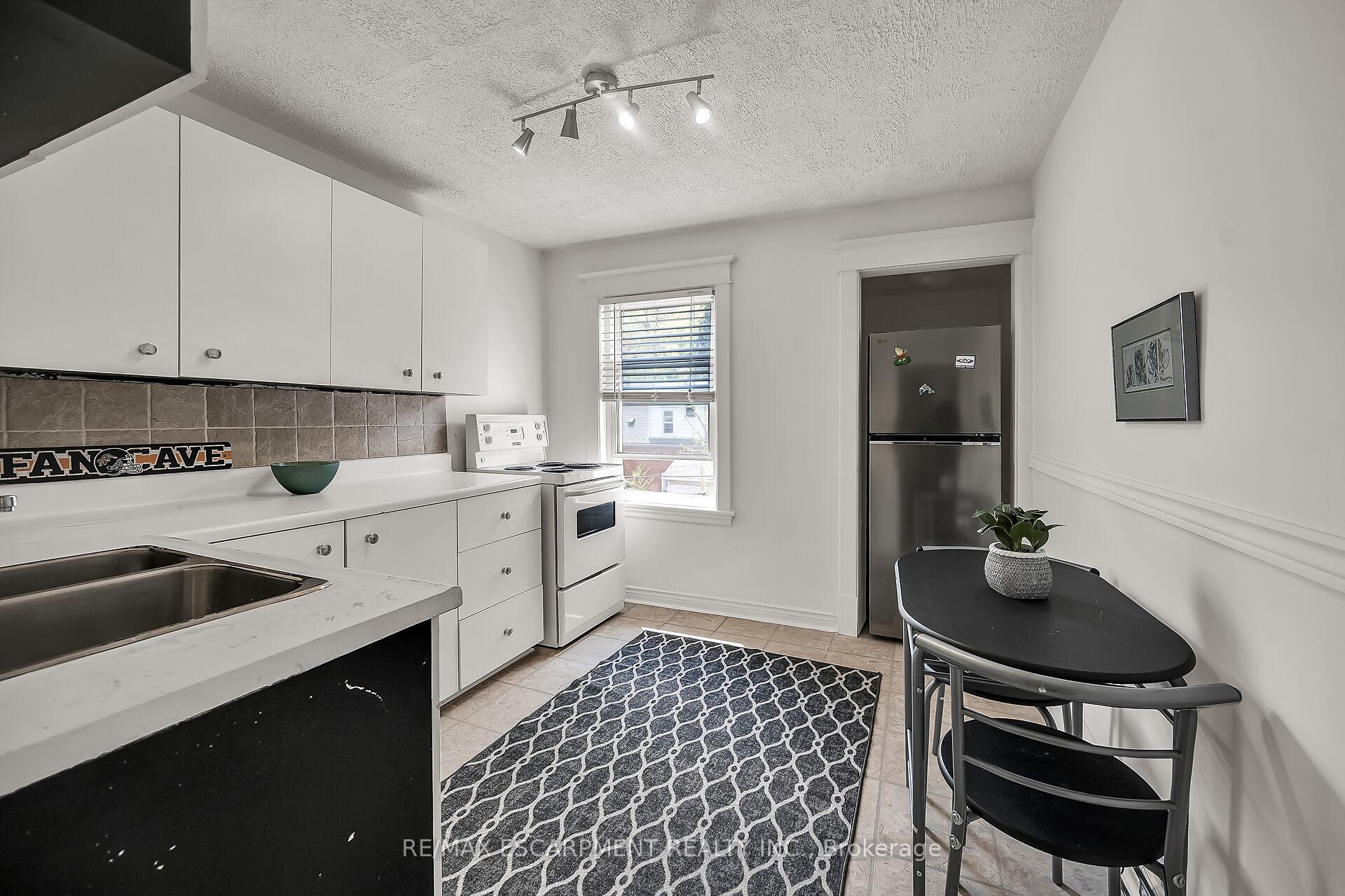 Photo 8 of 126 Cumberland Avenue, Hamilton, St. Clair — HOMEH