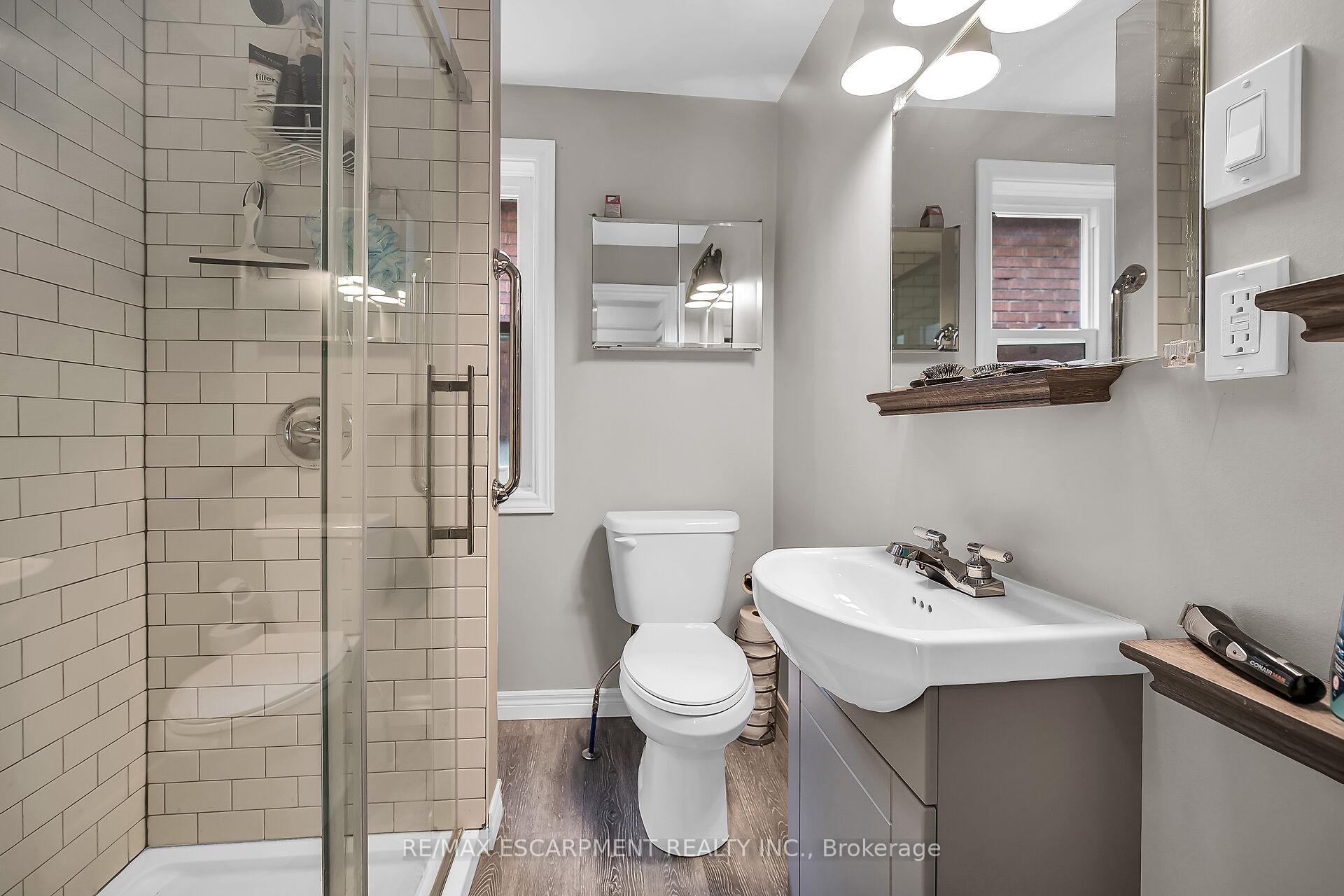 Photo 9 of 126 Cumberland Avenue, Hamilton, St. Clair — HOMEH