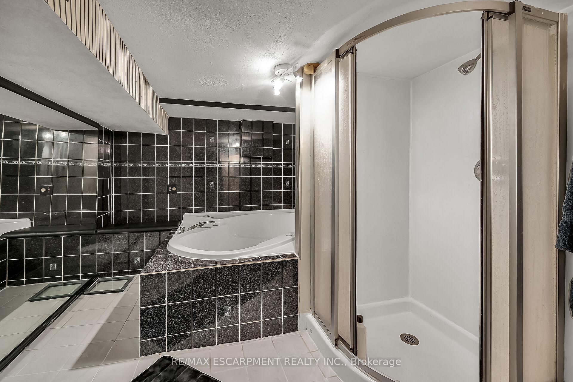 Photo 10 of 126 Cumberland Avenue, Hamilton, St. Clair — HOMEH
