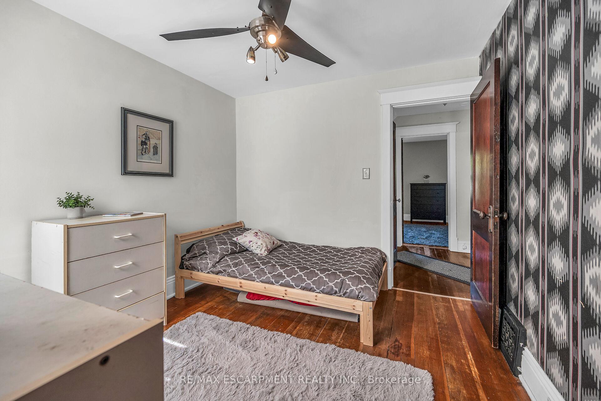 Photo 12 of 126 Cumberland Avenue, Hamilton, St. Clair — HOMEH