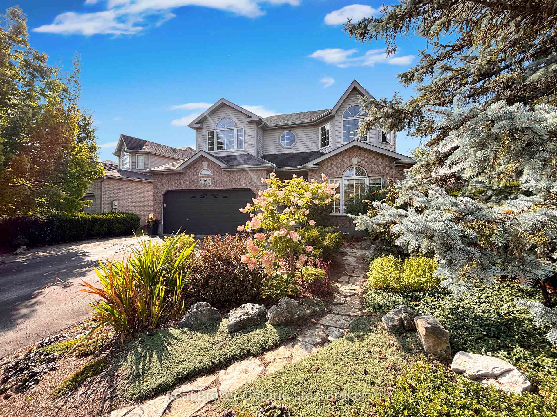 Photo 3 of 36 Pine Ridge Drive, Guelph, Pineridge/Westminster Woods — HOMEH