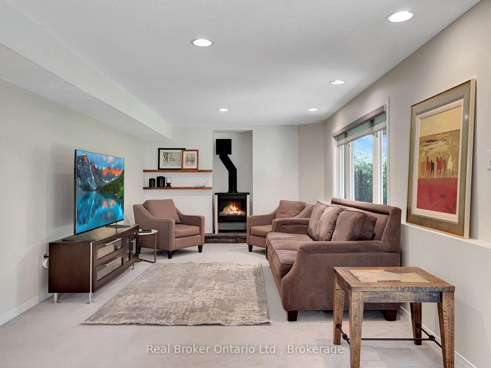 Photo 7 of 36 Pine Ridge Drive, Guelph, Pineridge/Westminster Woods — HOMEH