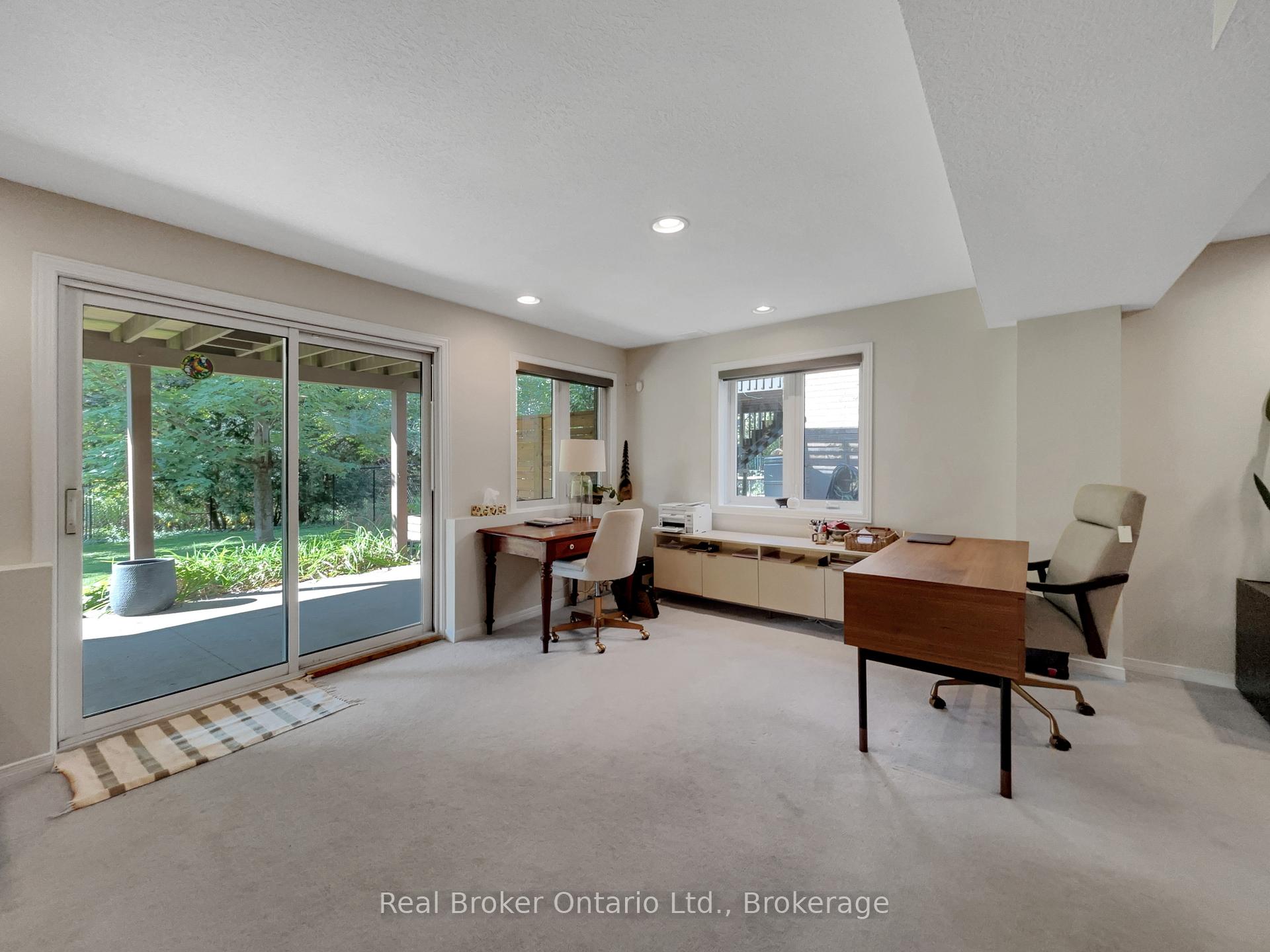 Photo 10 of 36 Pine Ridge Drive, Guelph, Pineridge/Westminster Woods — HOMEH