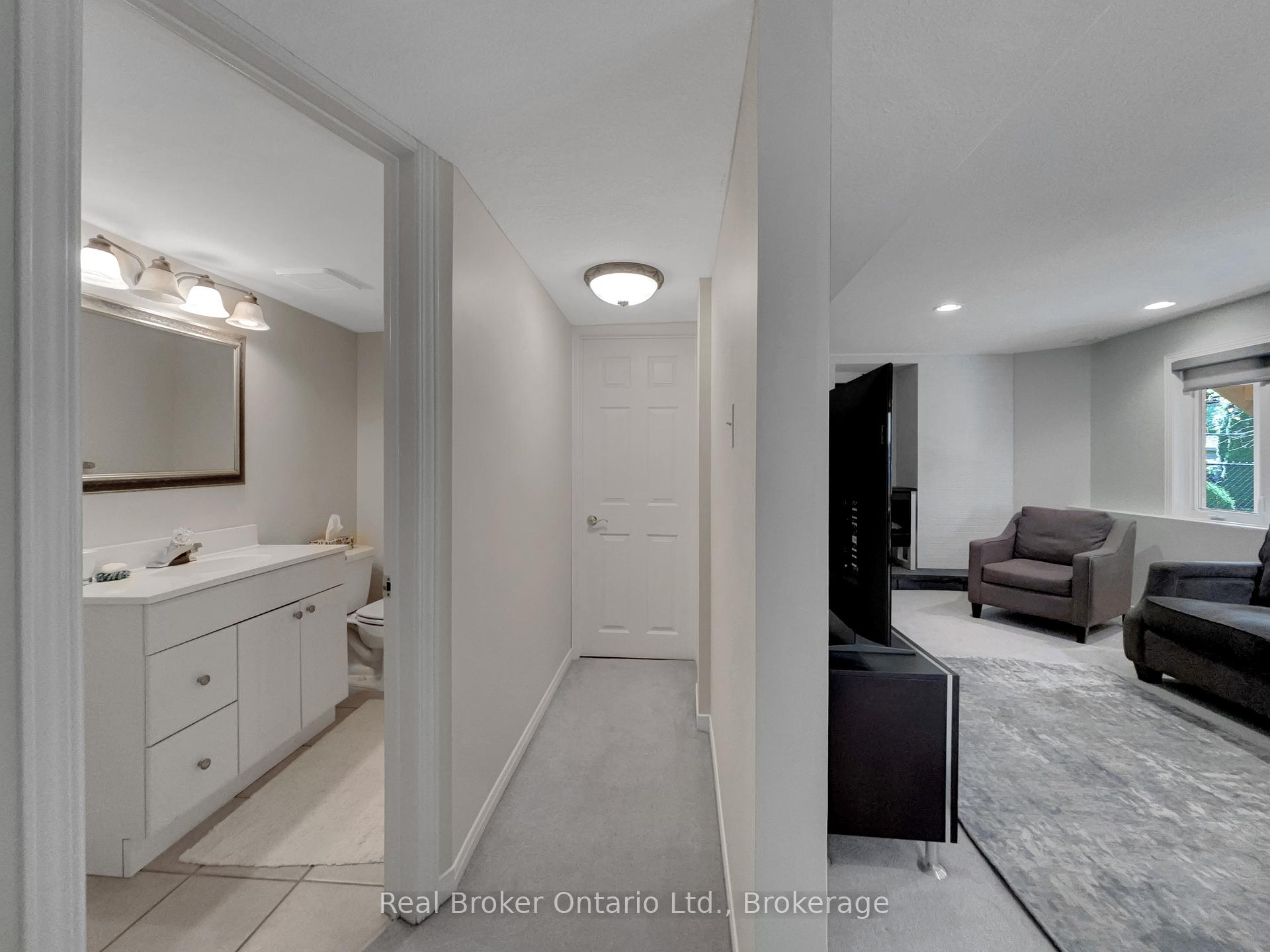 Photo 12 of 36 Pine Ridge Drive, Guelph, Pineridge/Westminster Woods — HOMEH