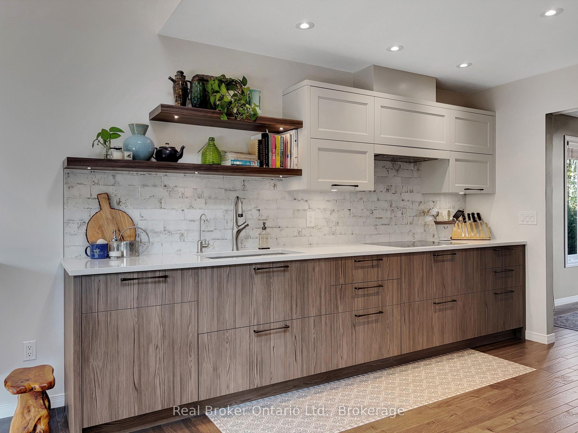 Photo 22 of 36 Pine Ridge Drive, Guelph, Pineridge/Westminster Woods — HOMEH