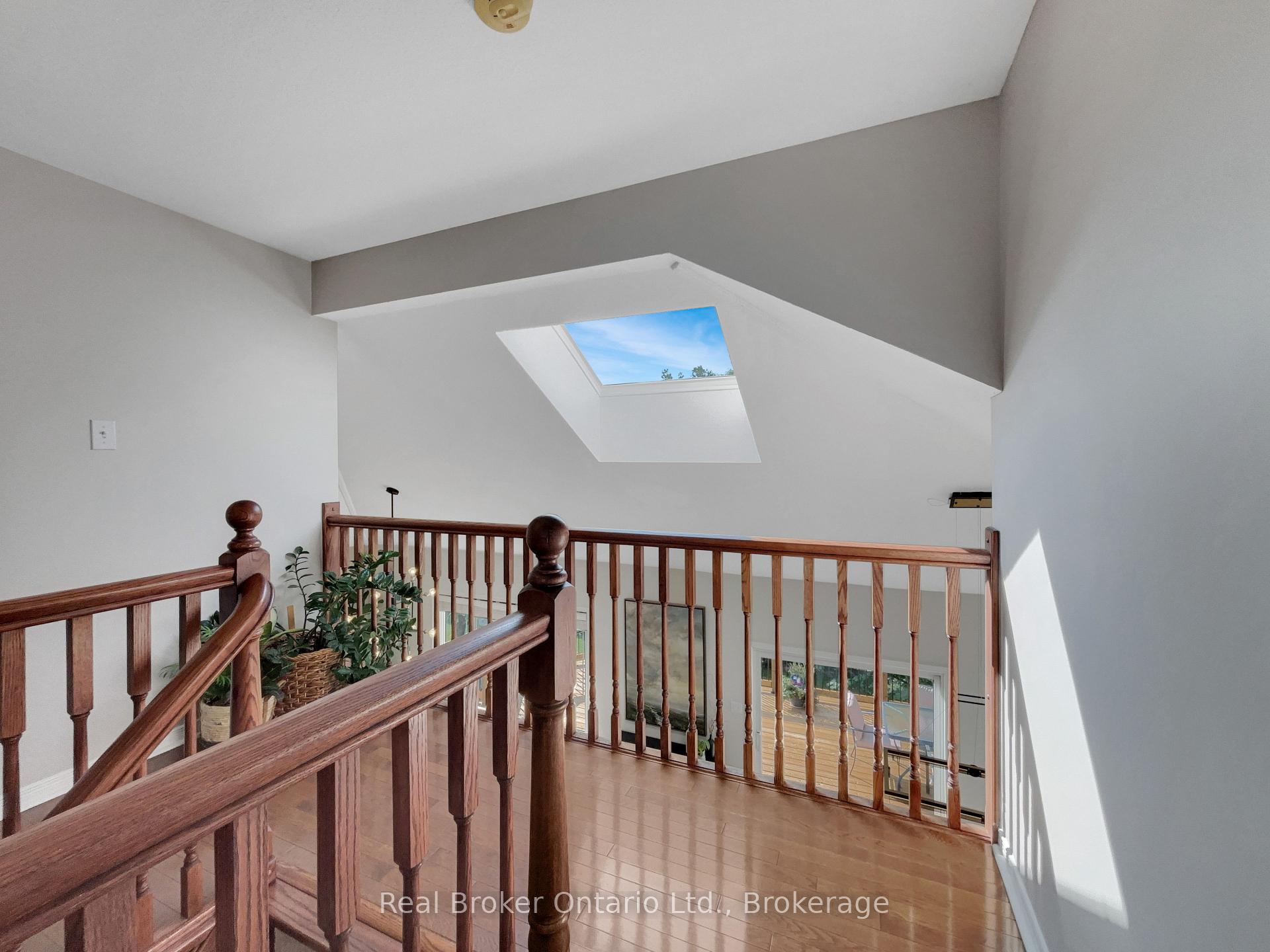 Photo 28 of 36 Pine Ridge Drive, Guelph, Pineridge/Westminster Woods — HOMEH