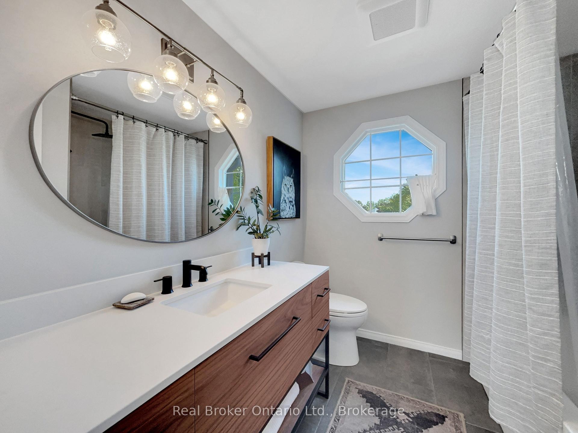 Photo 33 of 36 Pine Ridge Drive, Guelph, Pineridge/Westminster Woods — HOMEH