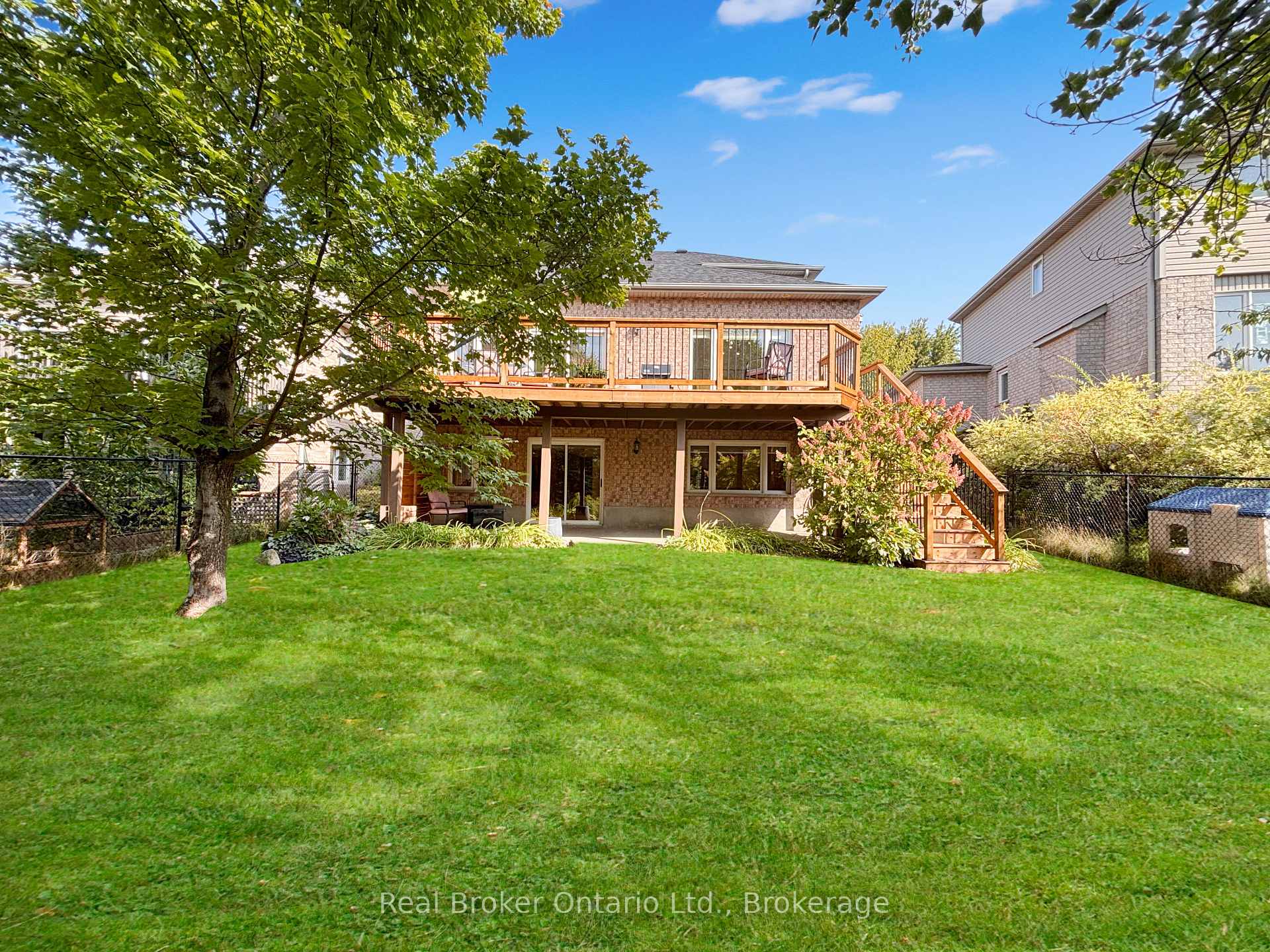 Photo 43 of 36 Pine Ridge Drive, Guelph, Pineridge/Westminster Woods — HOMEH
