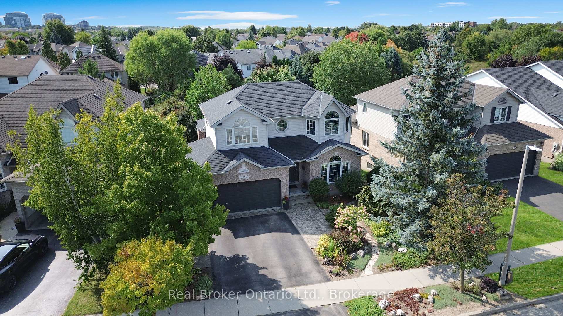Photo 48 of 36 Pine Ridge Drive, Guelph, Pineridge/Westminster Woods — HOMEH