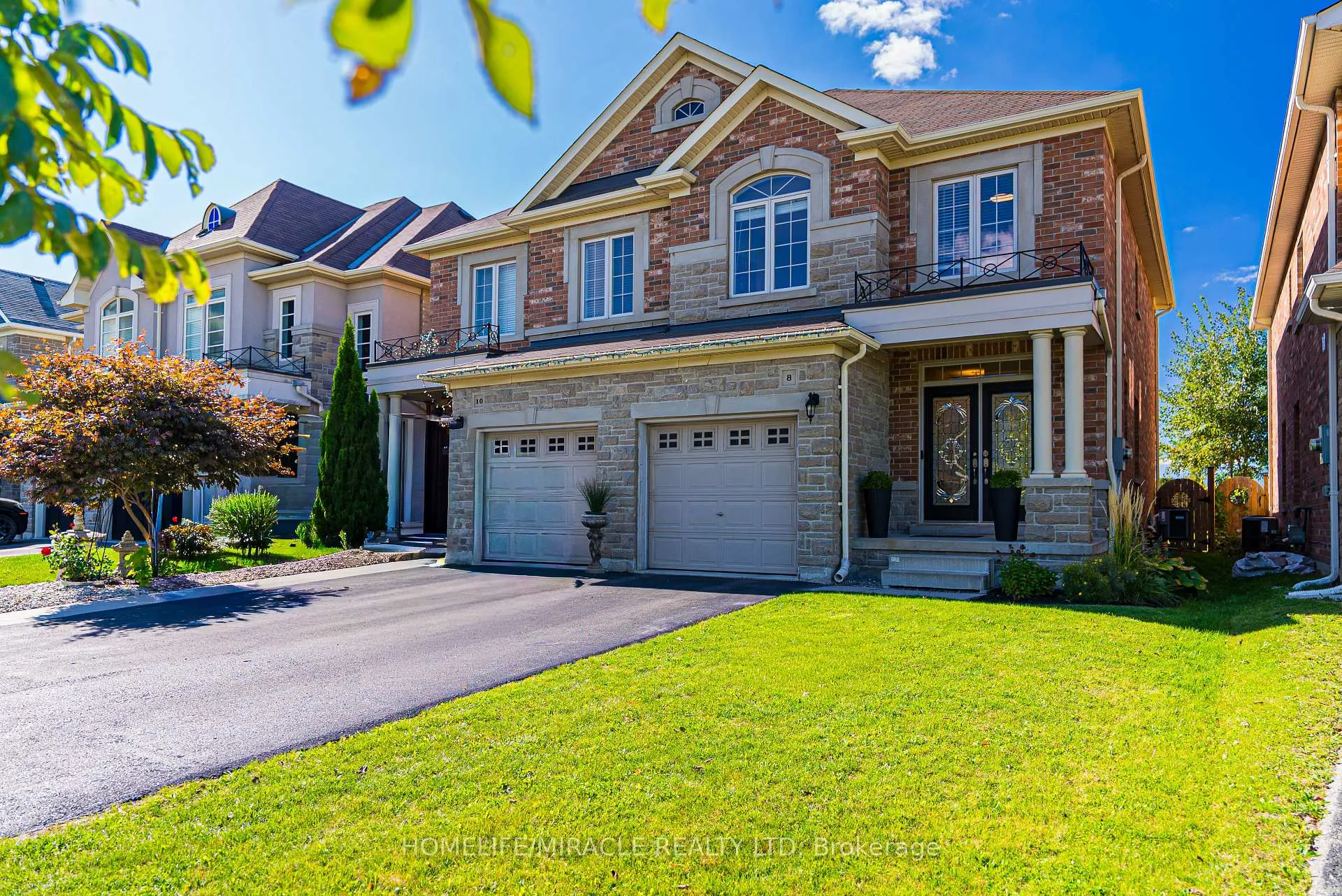 Front of 8 Summerberry Way