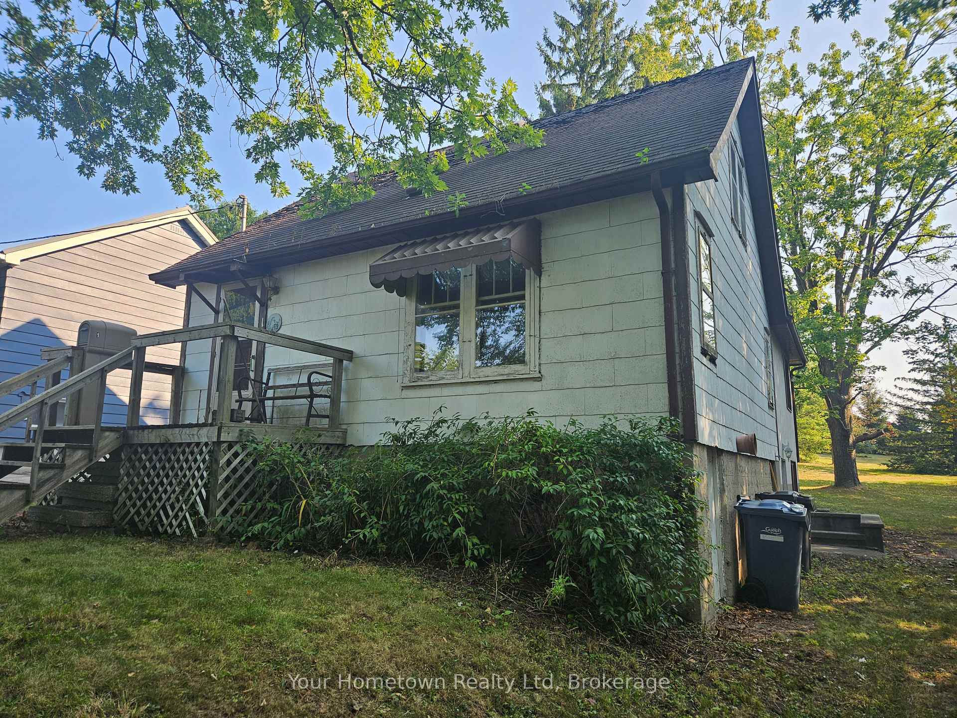 Photo 2 of 1 Hardy Street, Guelph, St. George's — HOMEH