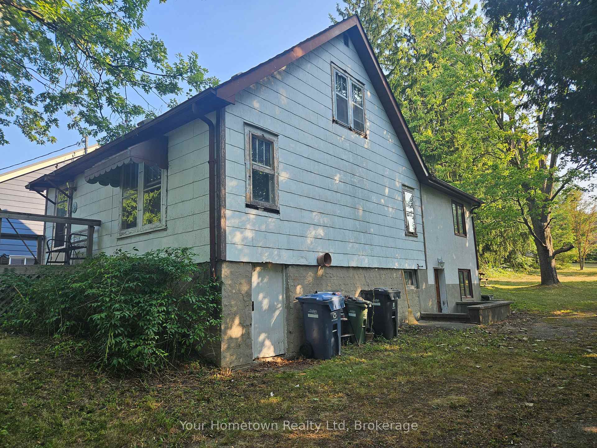 Photo 3 of 1 Hardy Street, Guelph, St. George's — HOMEH