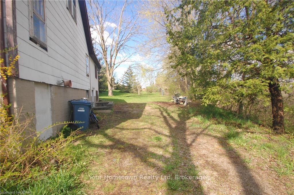 Photo 9 of 1 Hardy Street, Guelph, St. George's — HOMEH
