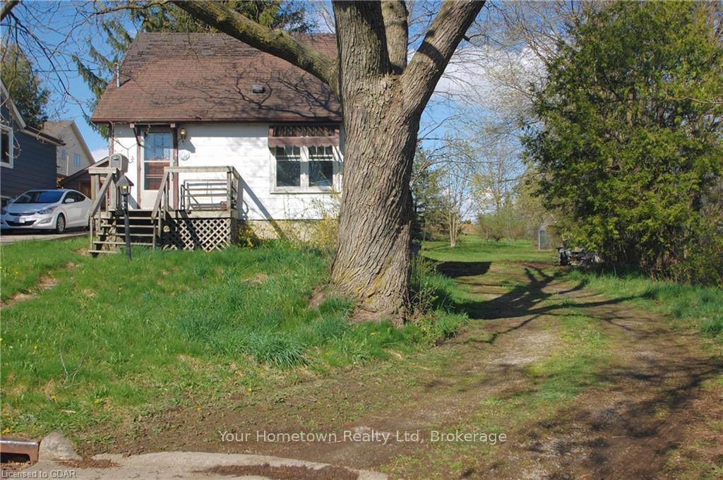 Photo 10 of 1 Hardy Street, Guelph, St. George's — HOMEH