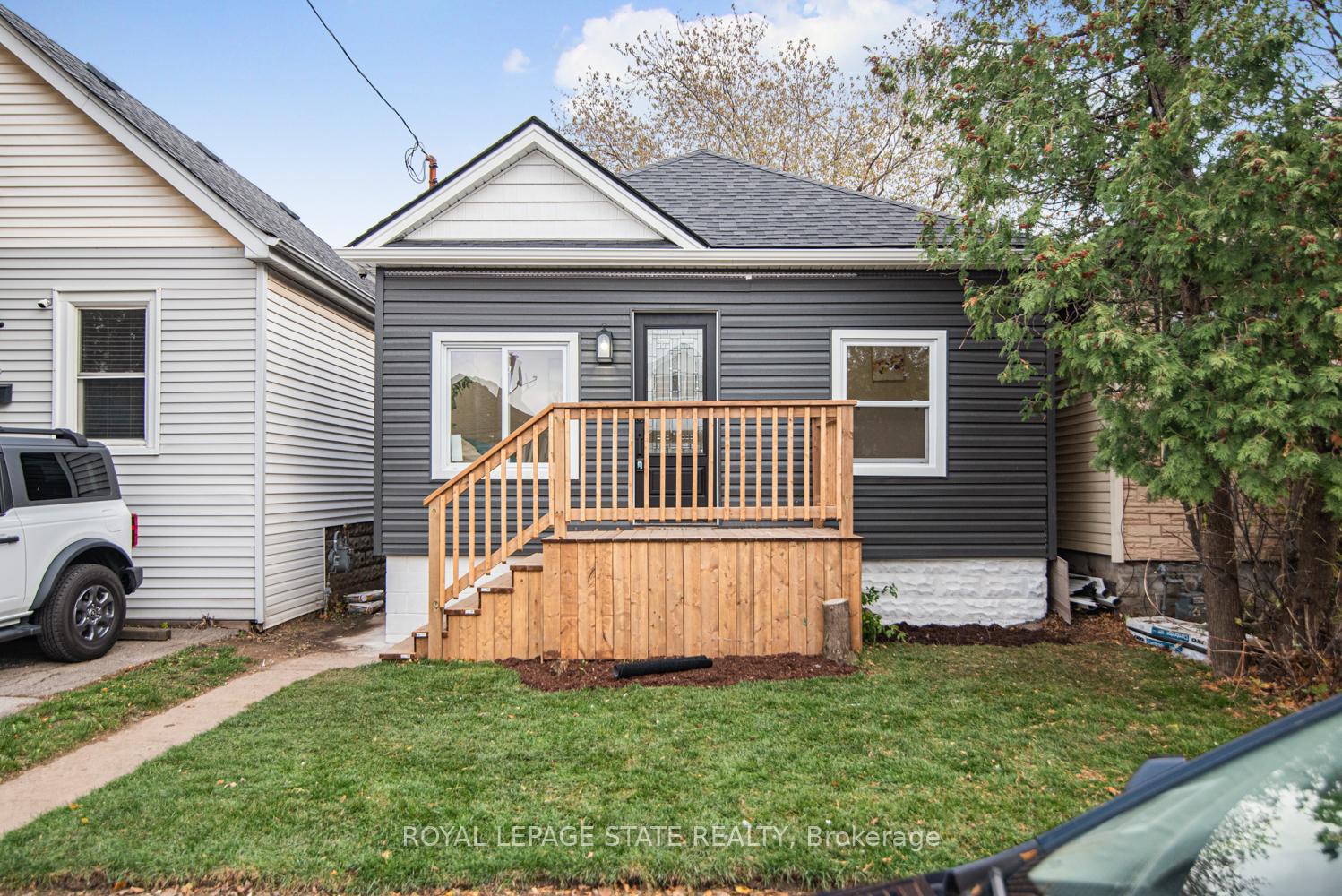 Photo 1 of 330 Fairfield Avenue, Hamilton, Homeside — HOMEH
