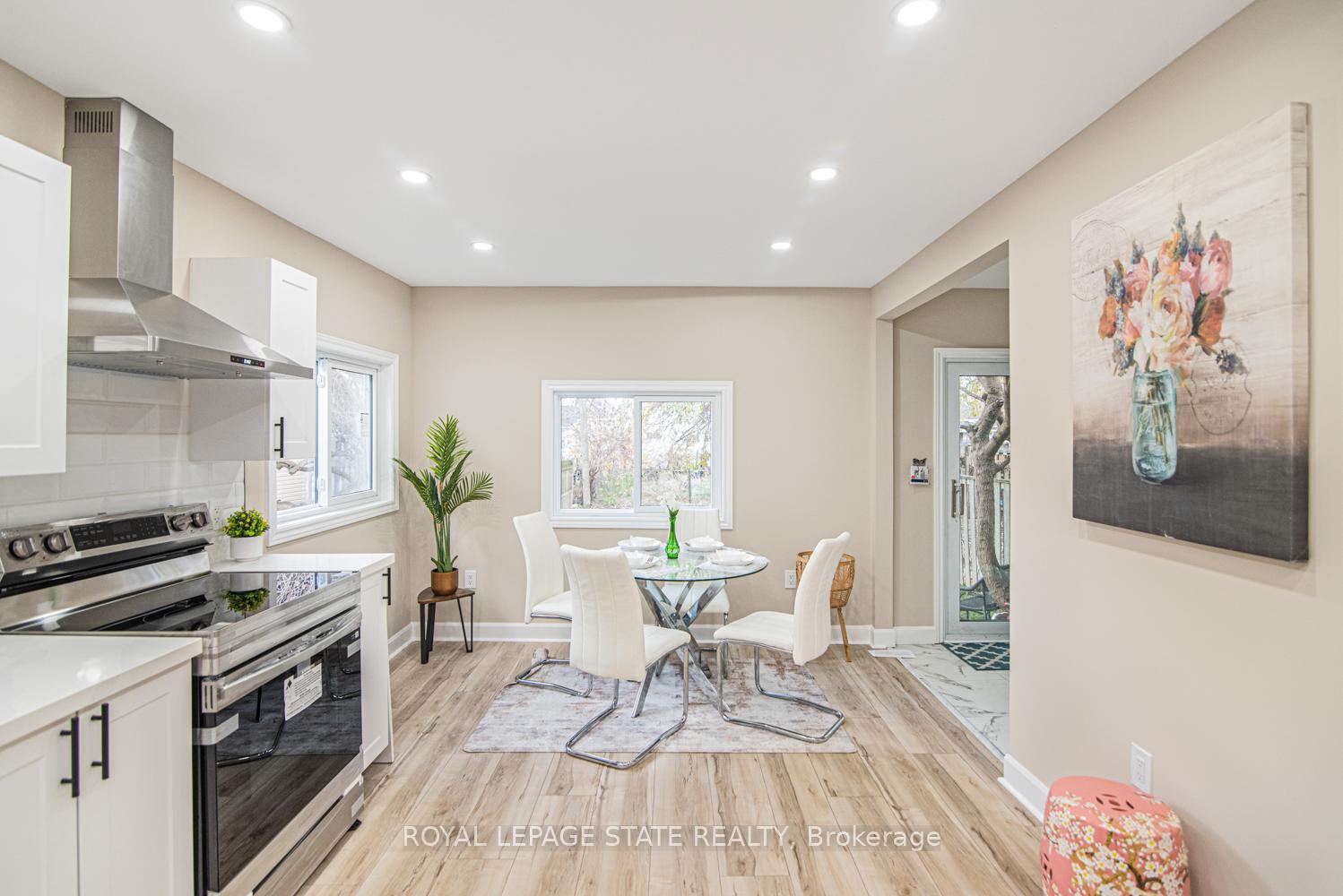 Photo 12 of 330 Fairfield Avenue, Hamilton, Homeside — HOMEH