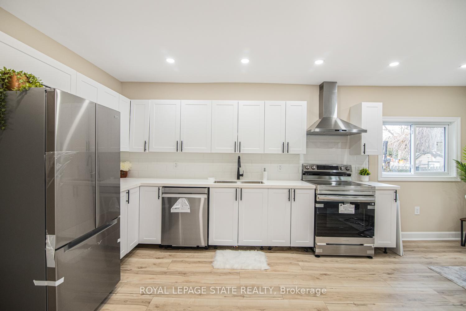 Photo 14 of 330 Fairfield Avenue, Hamilton, Homeside — HOMEH