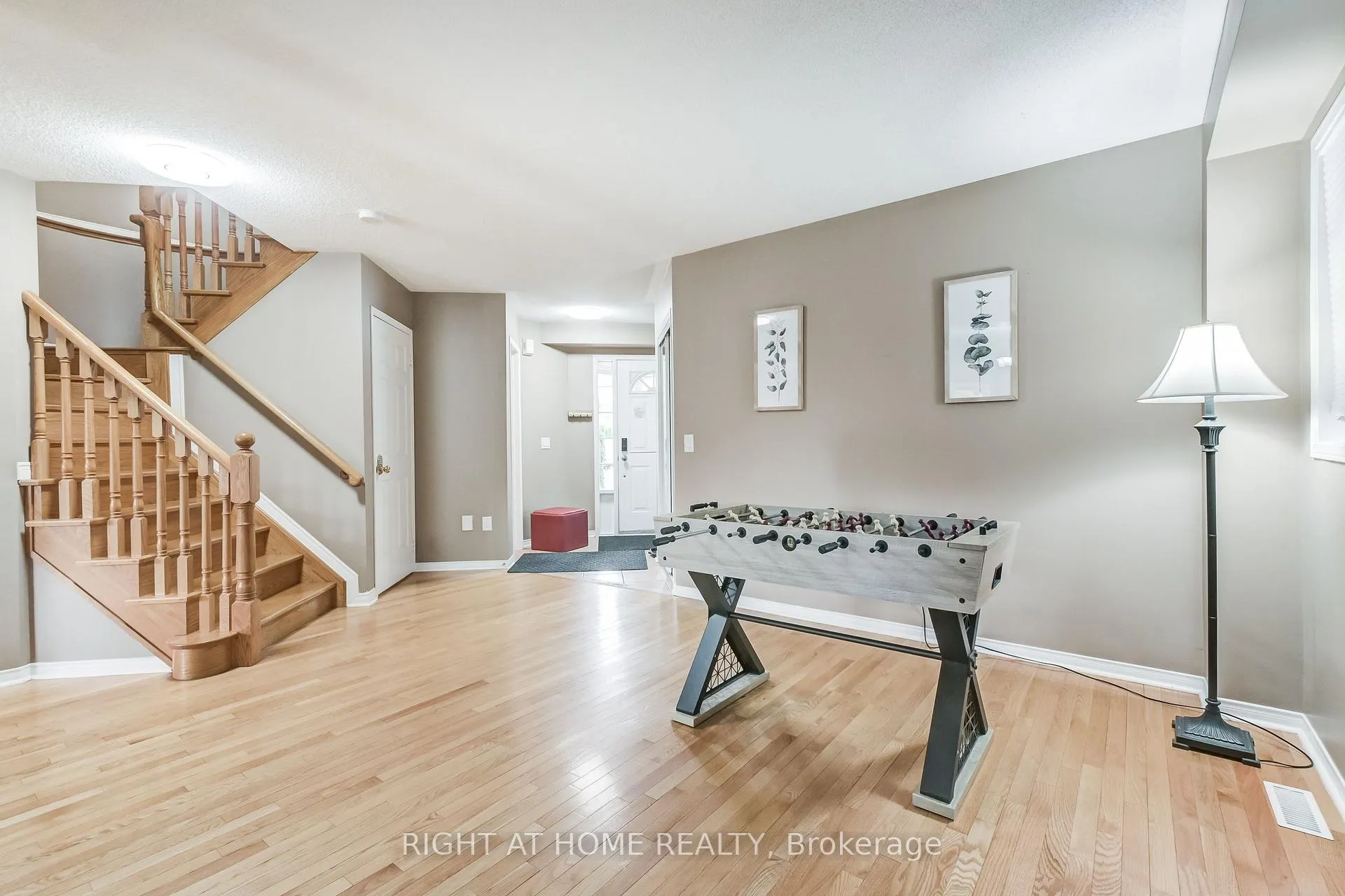 Photo 5 of 51 Crestridge Drive, Caledon, Bolton North — HOMEH