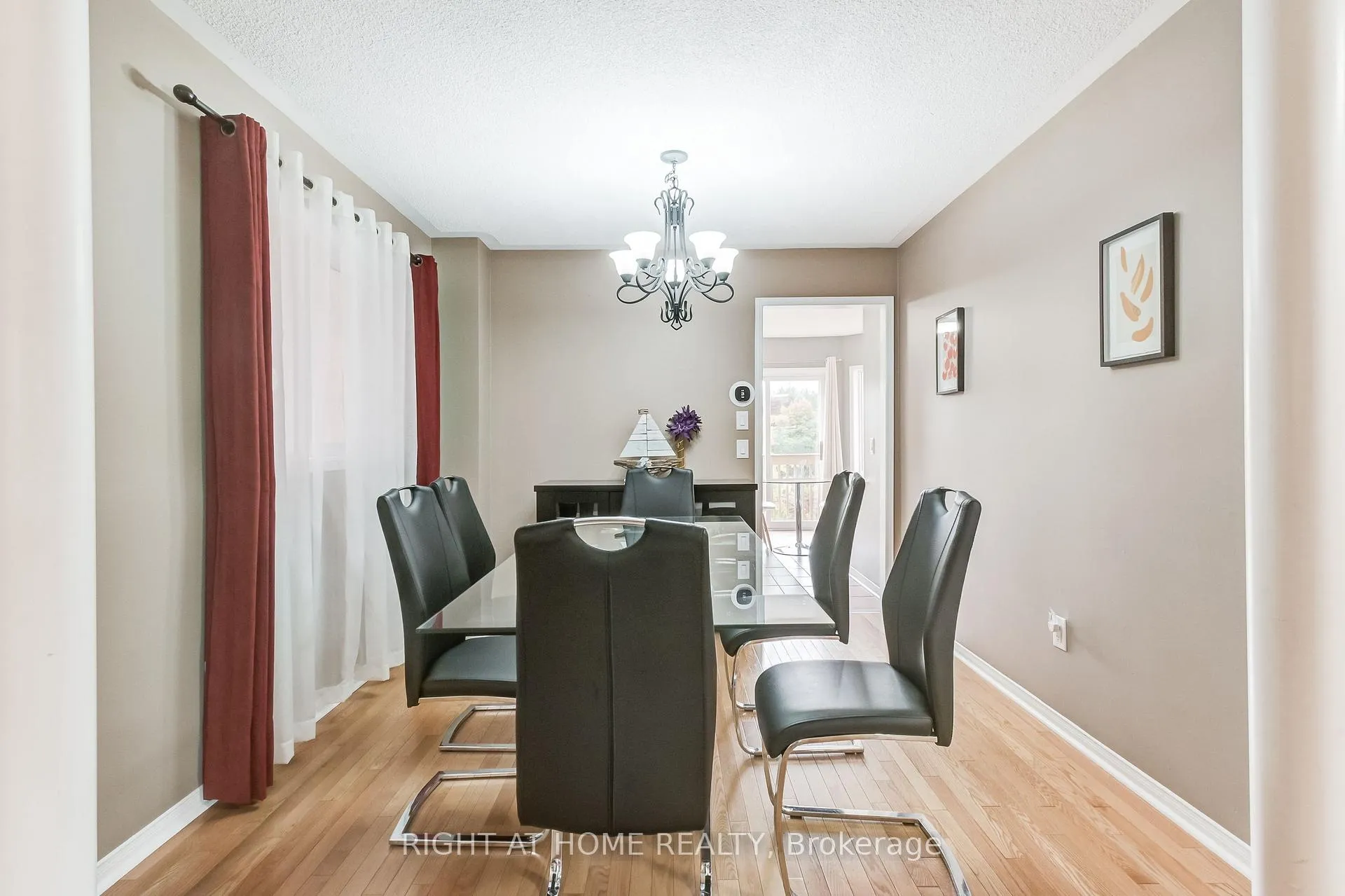 Photo 6 of 51 Crestridge Drive, Caledon, Bolton North — HOMEH