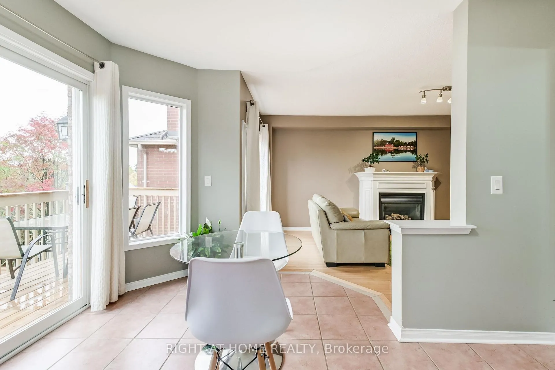 Photo 10 of 51 Crestridge Drive, Caledon, Bolton North — HOMEH