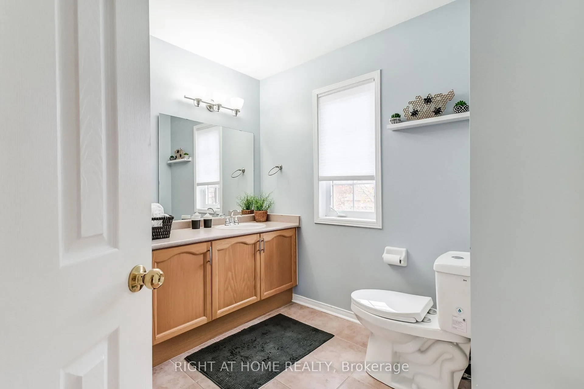 Photo 15 of 51 Crestridge Drive, Caledon, Bolton North — HOMEH