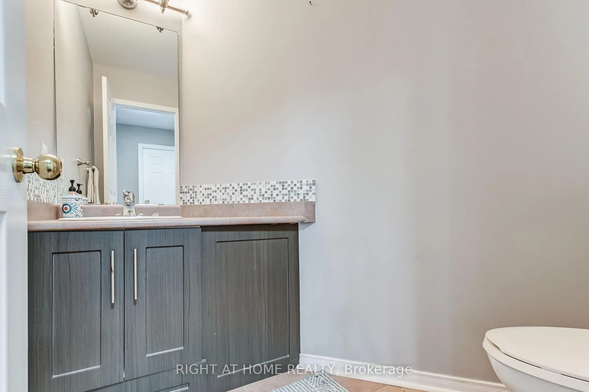 Photo 17 of 51 Crestridge Drive, Caledon, Bolton North — HOMEH