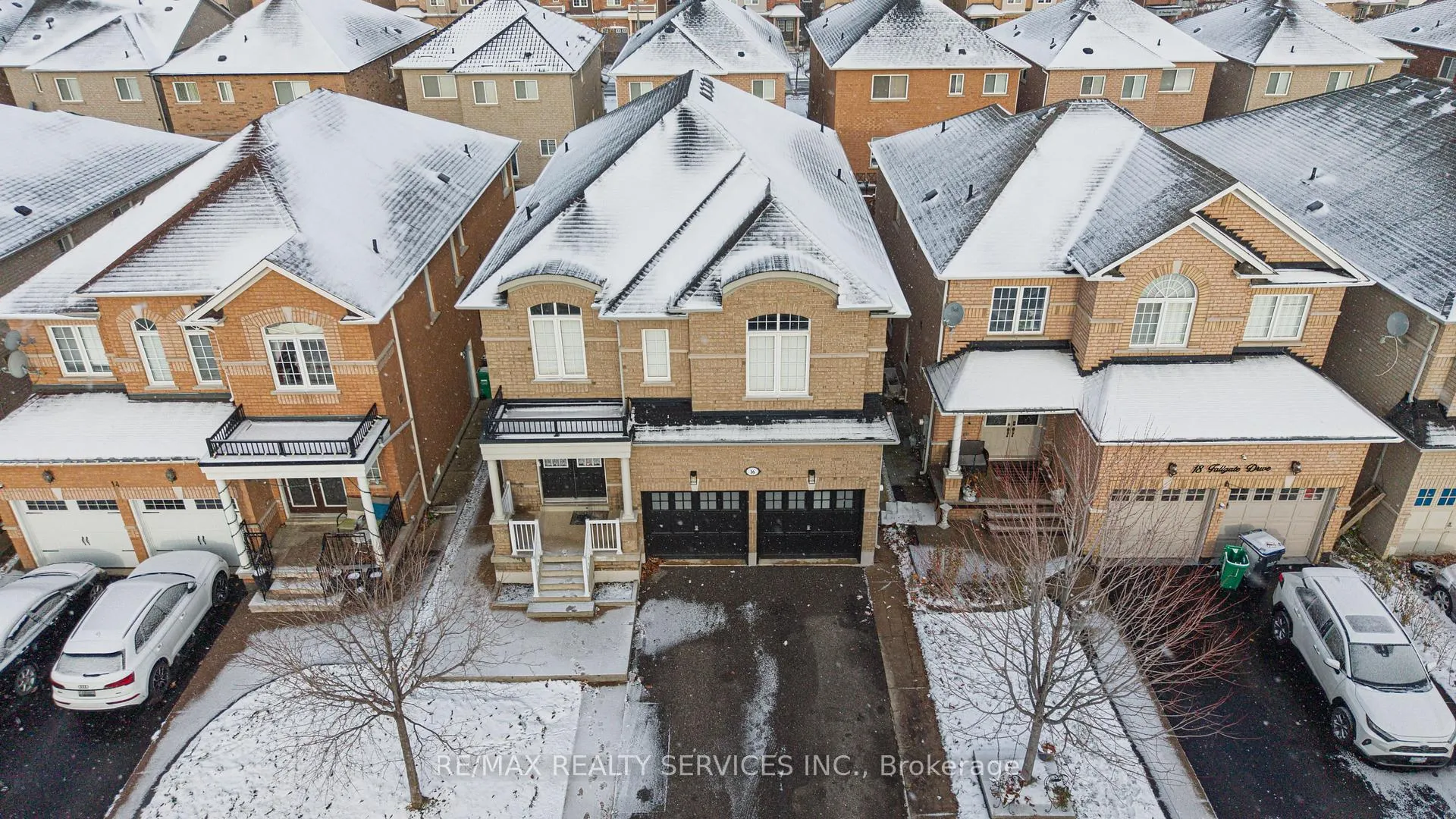 Front of 16 Fallgate Drive