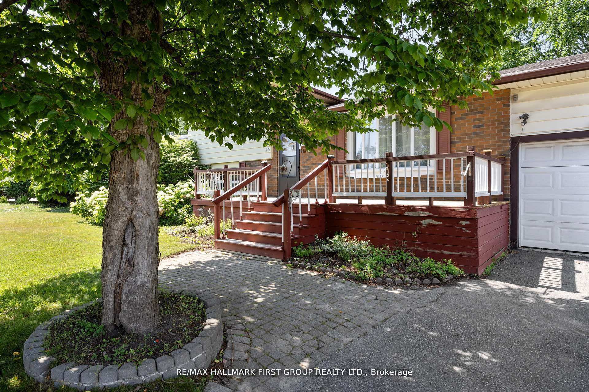 Photo 3 of 20 Lambard Crescent, Ajax, South East — HOMEH