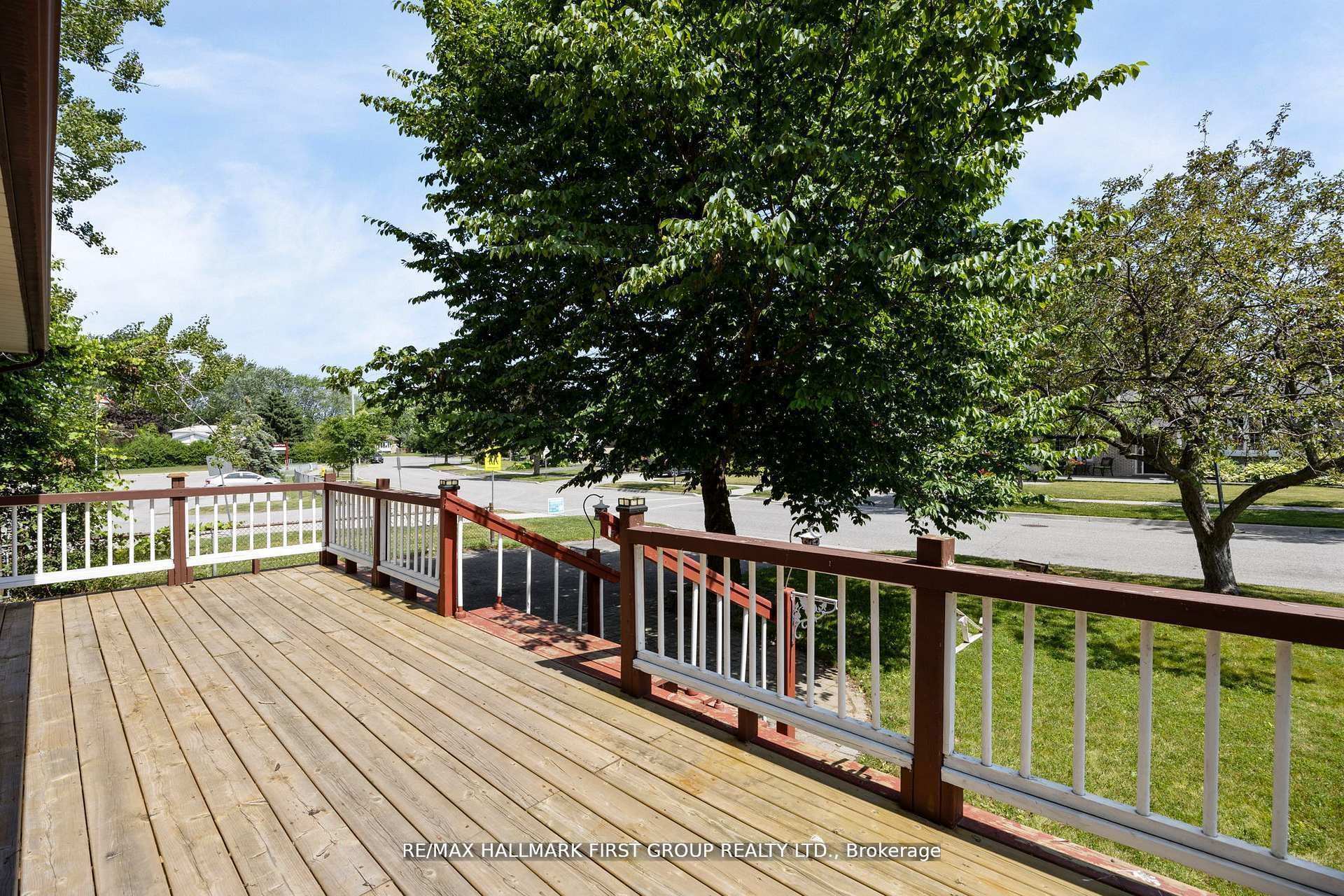 Photo 5 of 20 Lambard Crescent, Ajax, South East — HOMEH