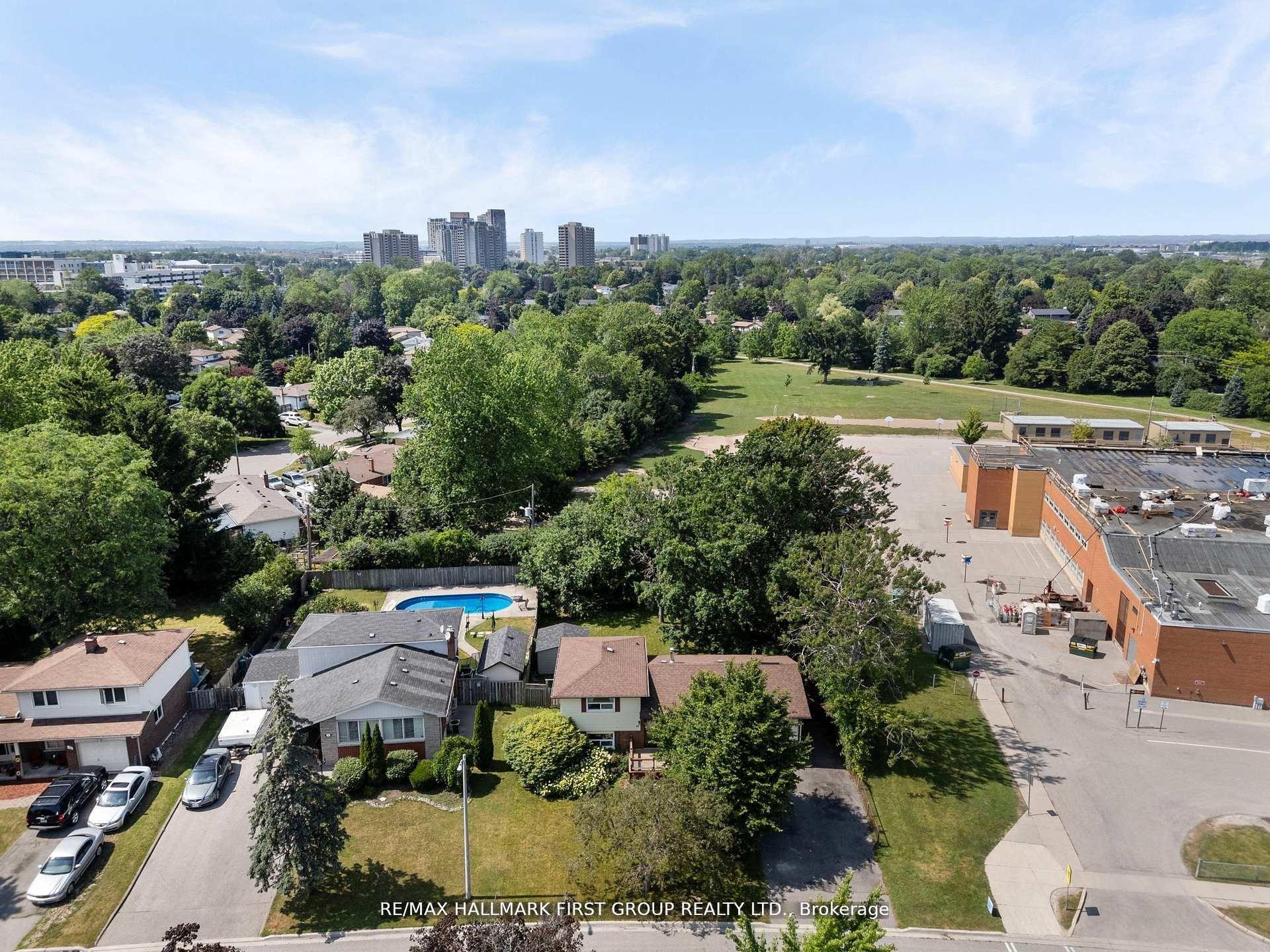 Photo 25 of 20 Lambard Crescent, Ajax, South East — HOMEH