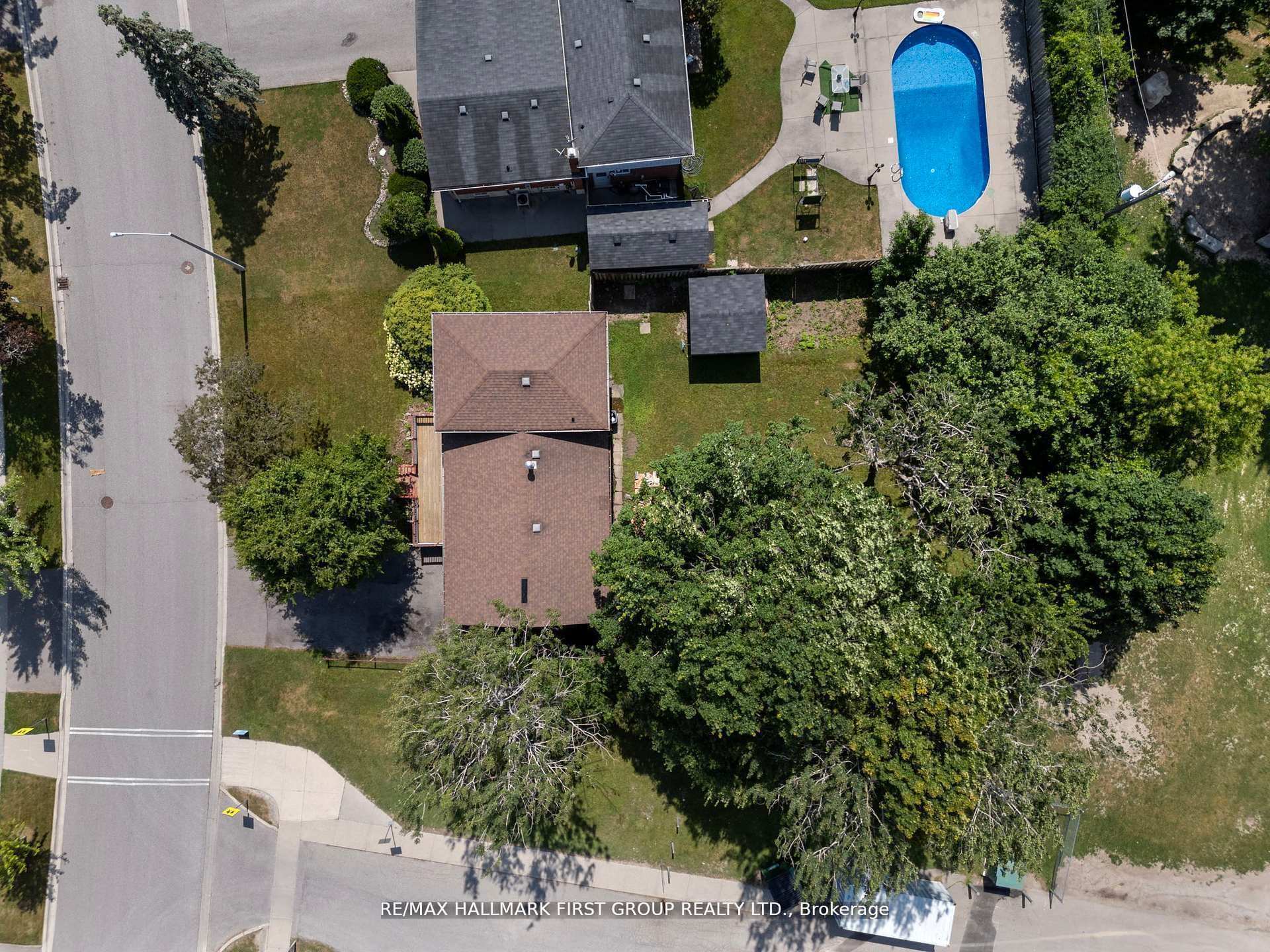 Photo 14 of 20 Lambard Crescent, Ajax, South East — HOMEH