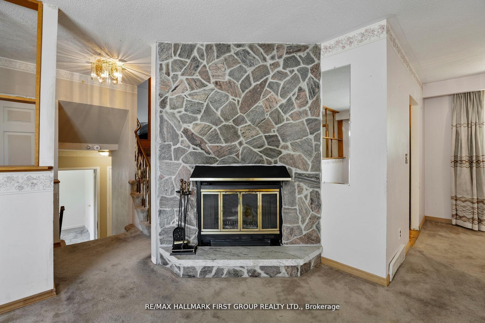 Photo 15 of 20 Lambard Crescent, Ajax, South East — HOMEH