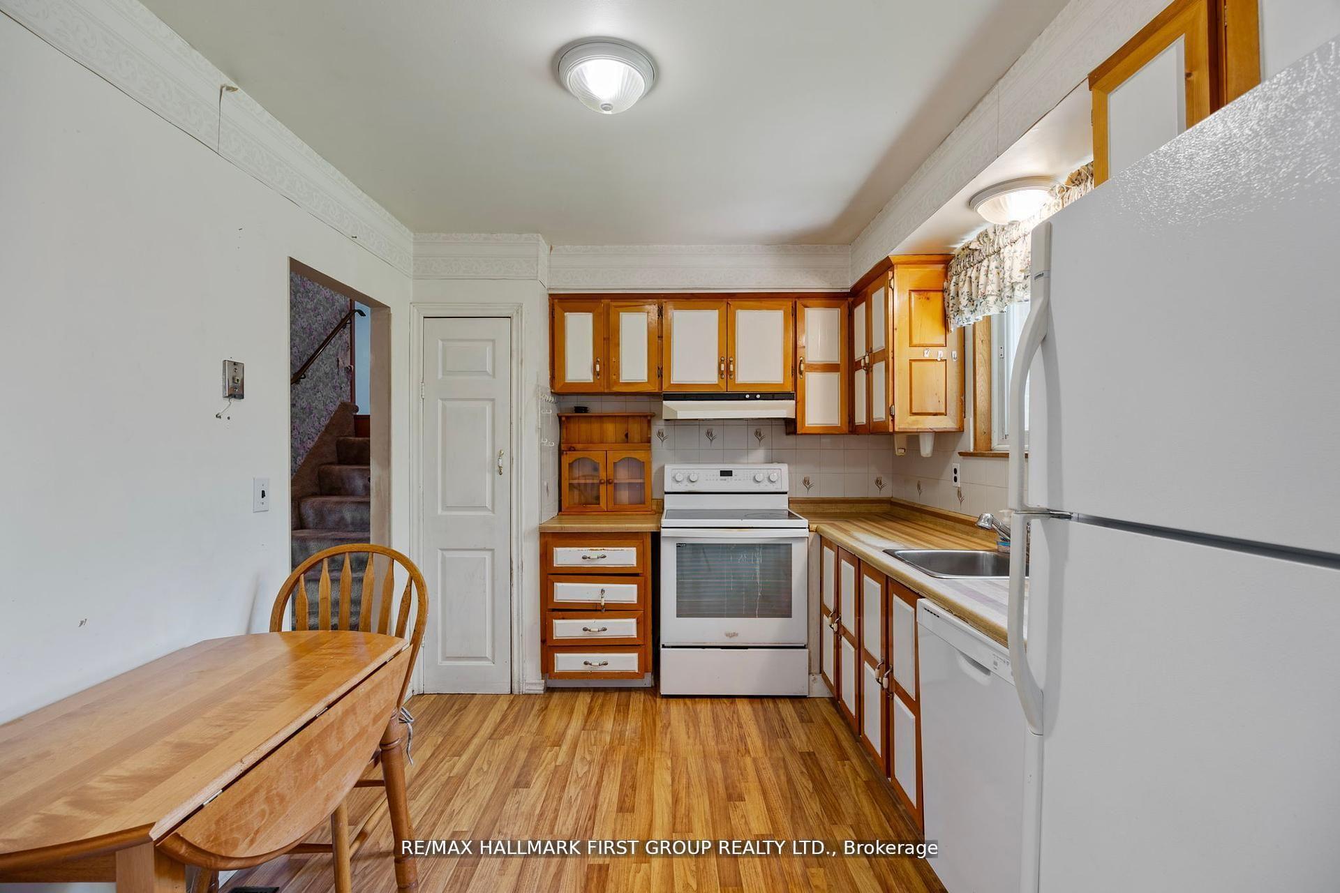 Photo 22 of 20 Lambard Crescent, Ajax, South East — HOMEH